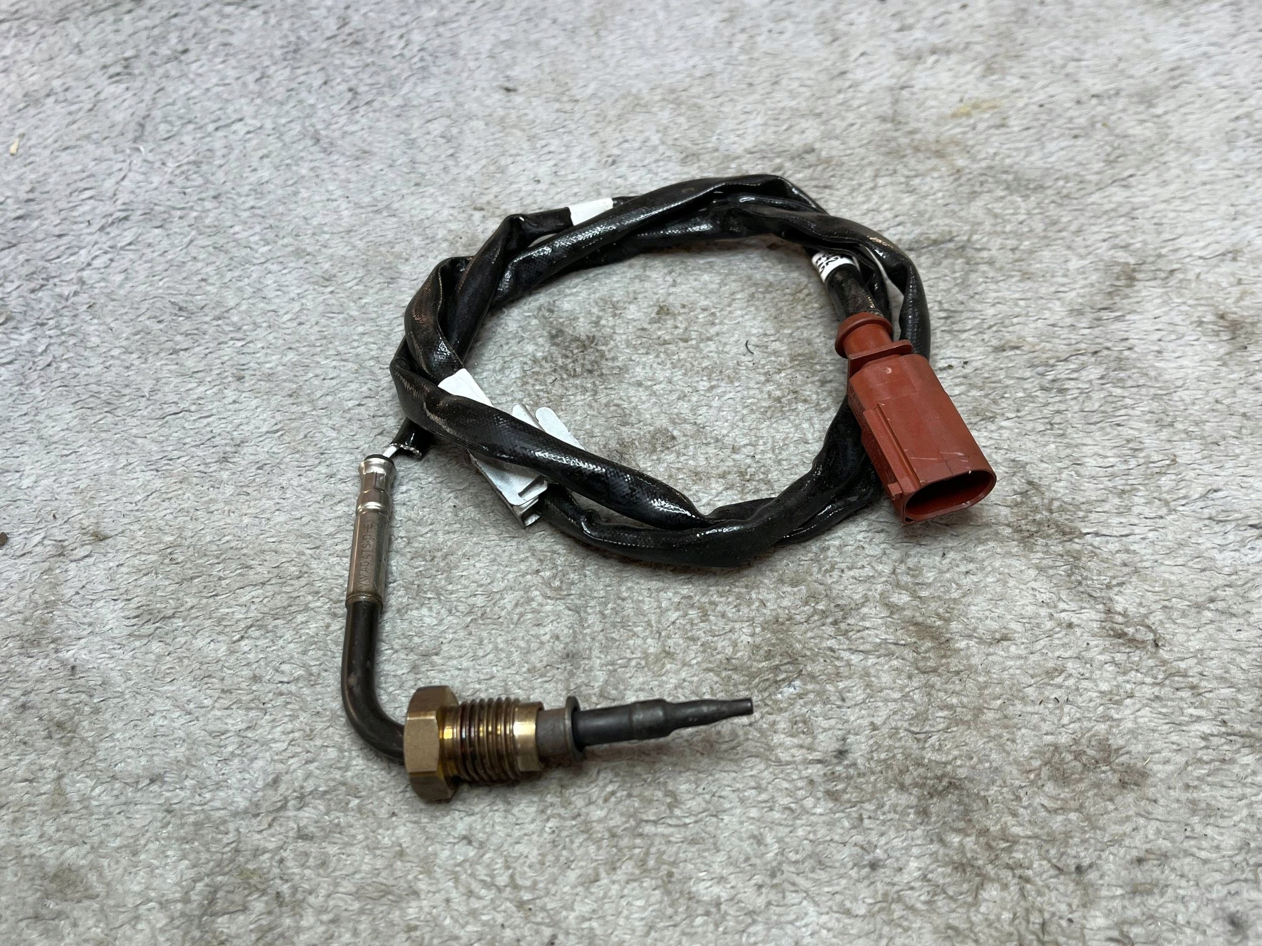 Sensor temperatury Gase Volkswagen Amarok 059906088DB