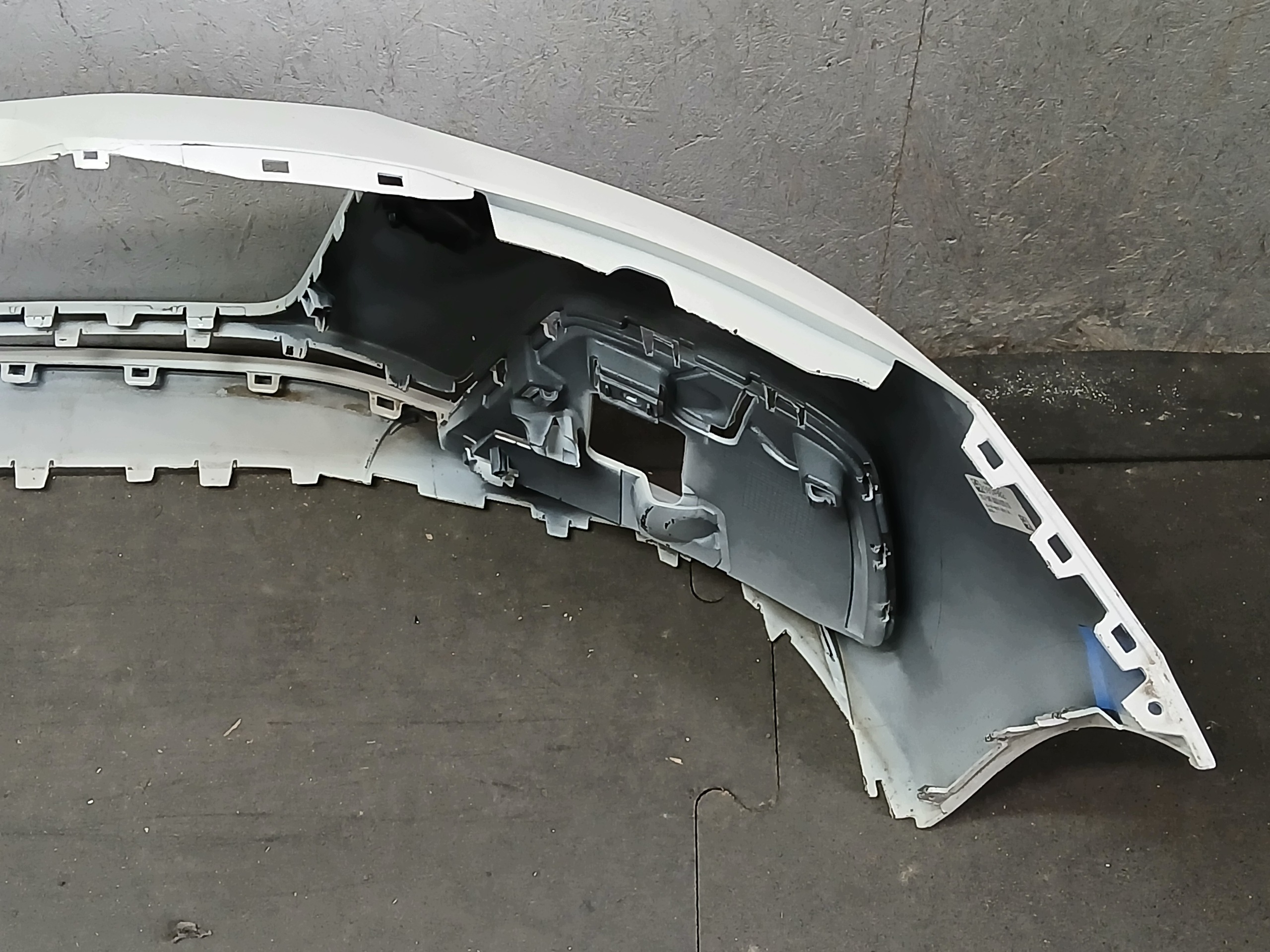 bumper front AUDI A1 82A 18