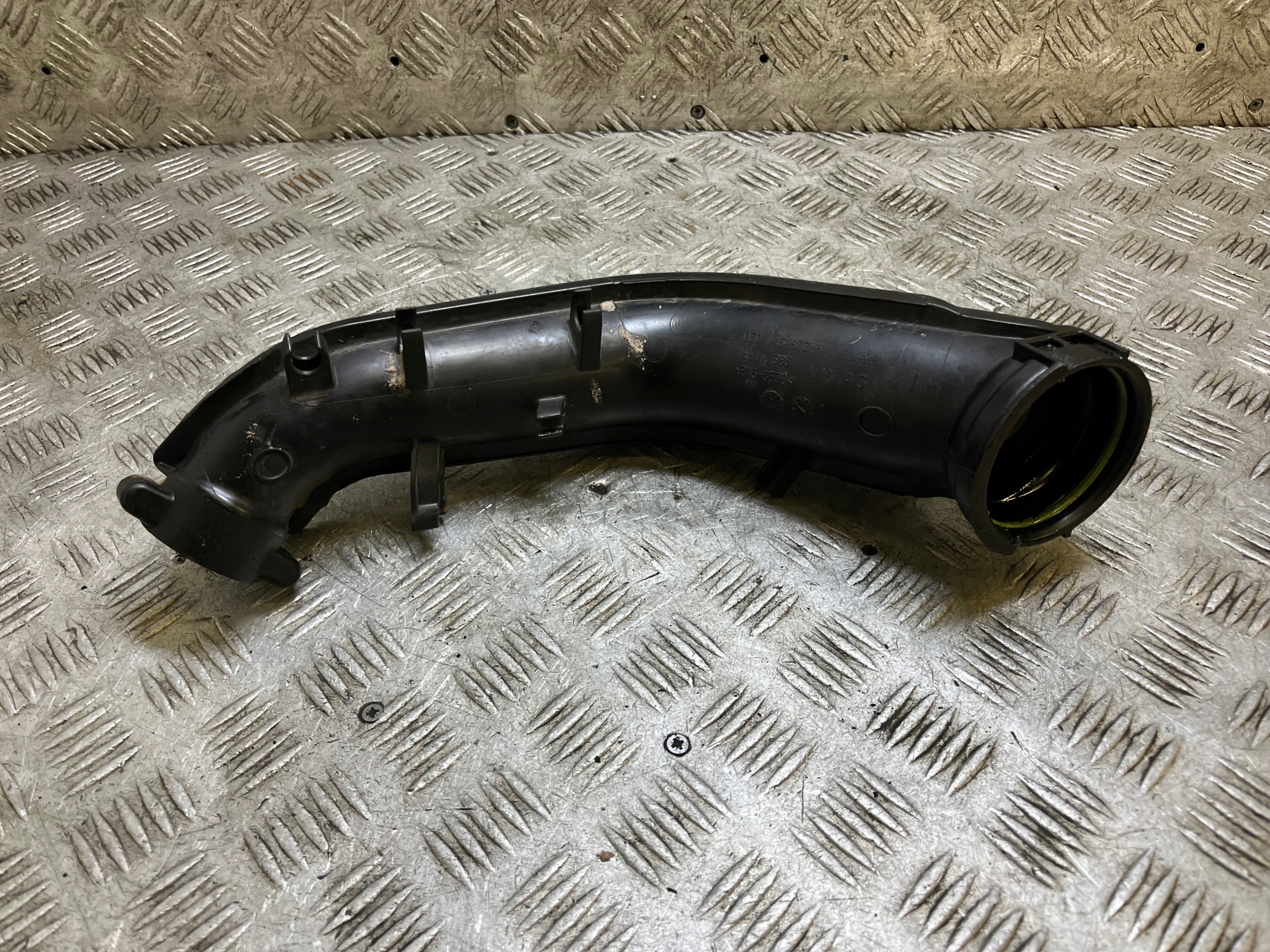 pipe air hose VOLKSWAGEN GOLF 5