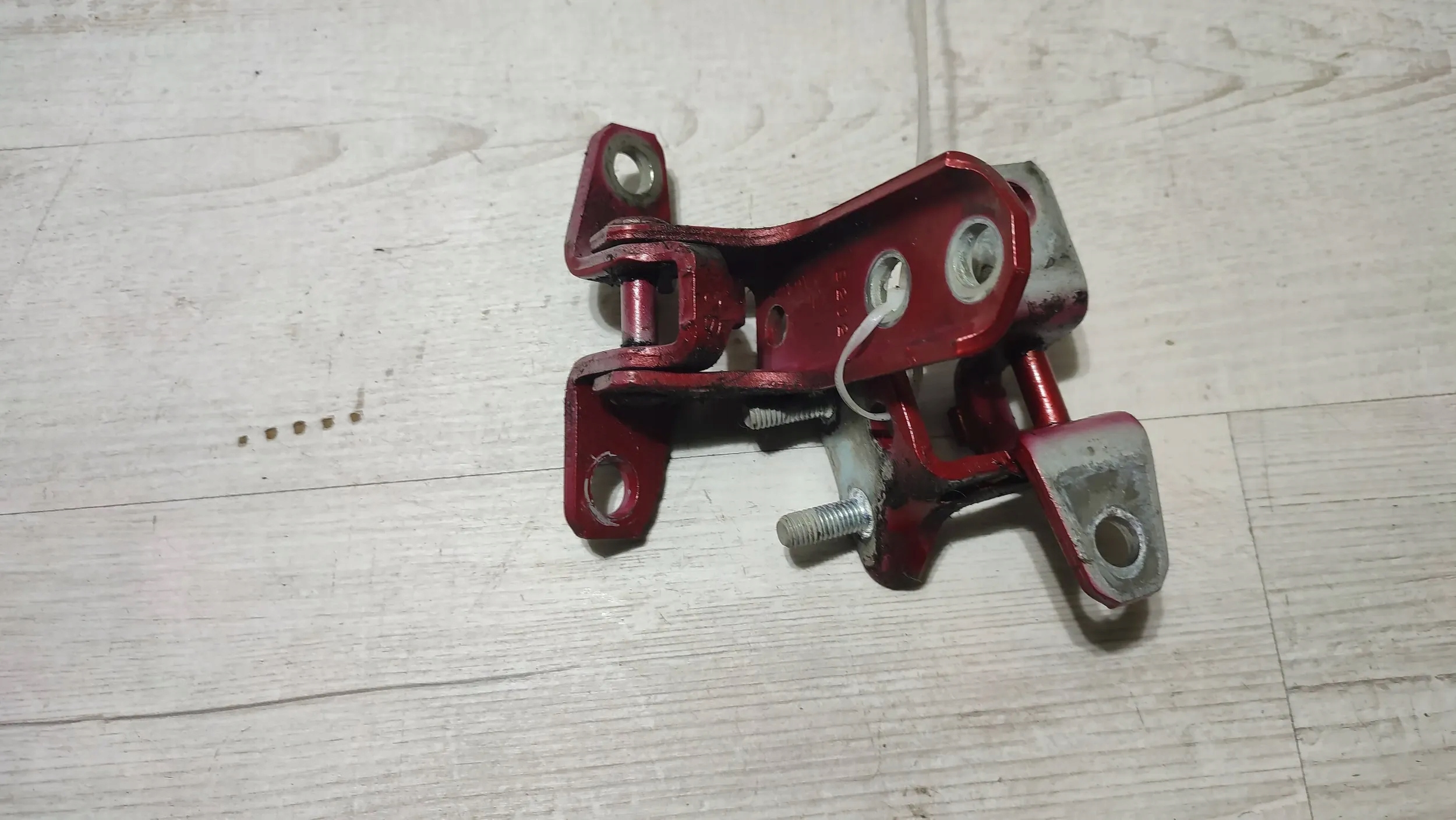 Mitsubishi ASX 18r. 1.6DiD rear part side left hinges door