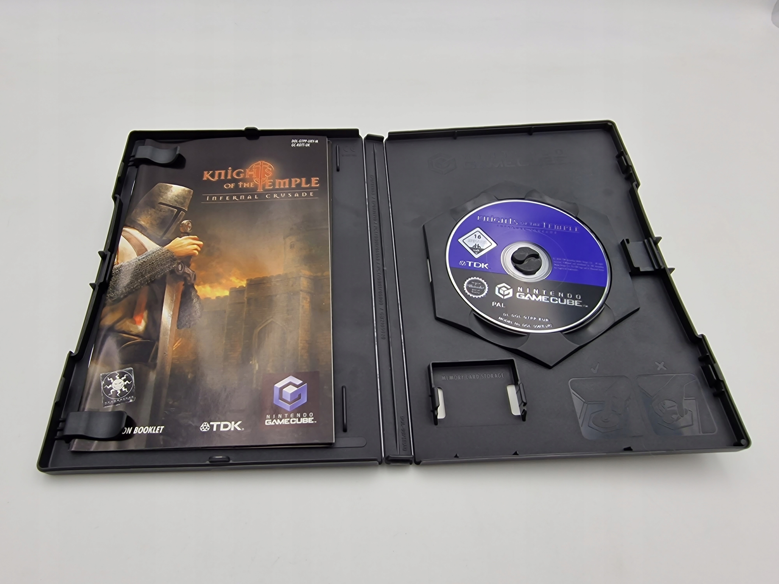 KNIGHTS OF THE TEMPLE INFERNAL CRUSADER Platforma Nintendo GameCube