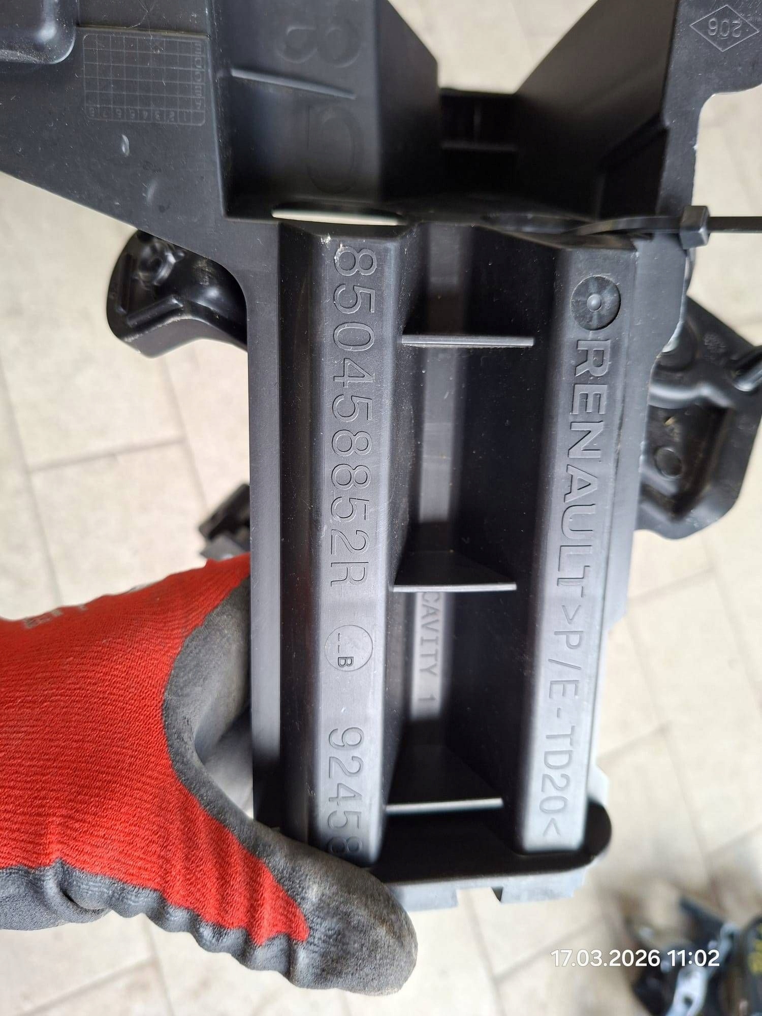 bumper bracket rear part Scenic E-Tech V 850458852R 850449655R 850450493R