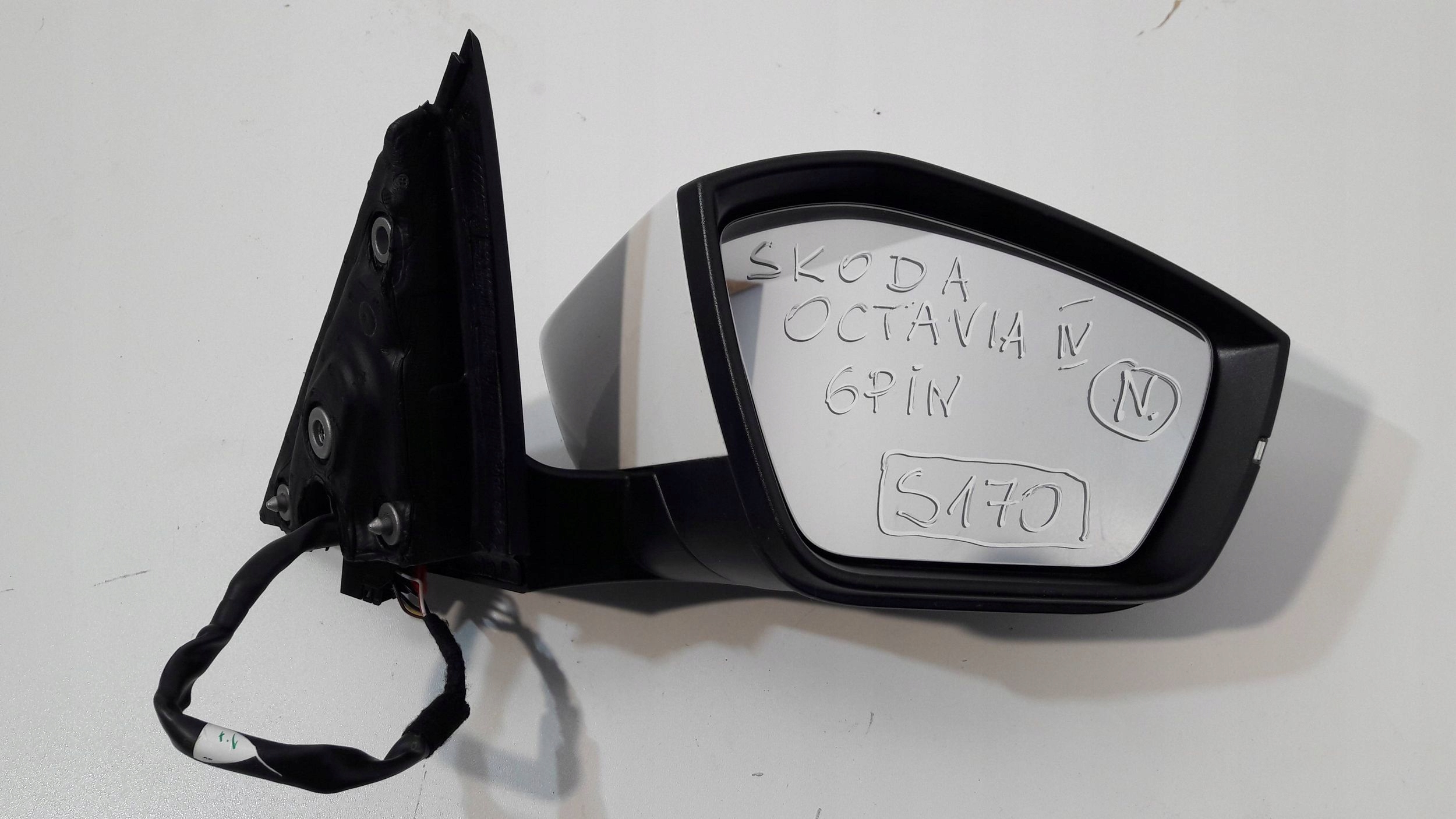 Skoda Octavia Mk4 mirror right 6 pin / 01563 (S170)