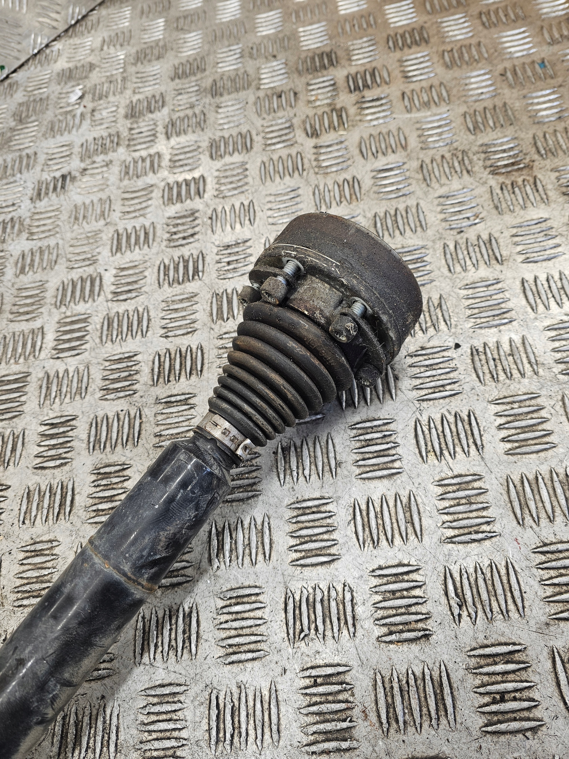 Volkswagen SKODA OE 1K0407272CC semi-axis front