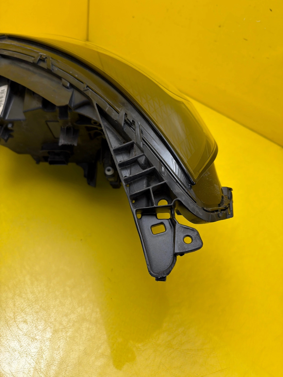 light right front Renault Clio V Full Led 260100902R