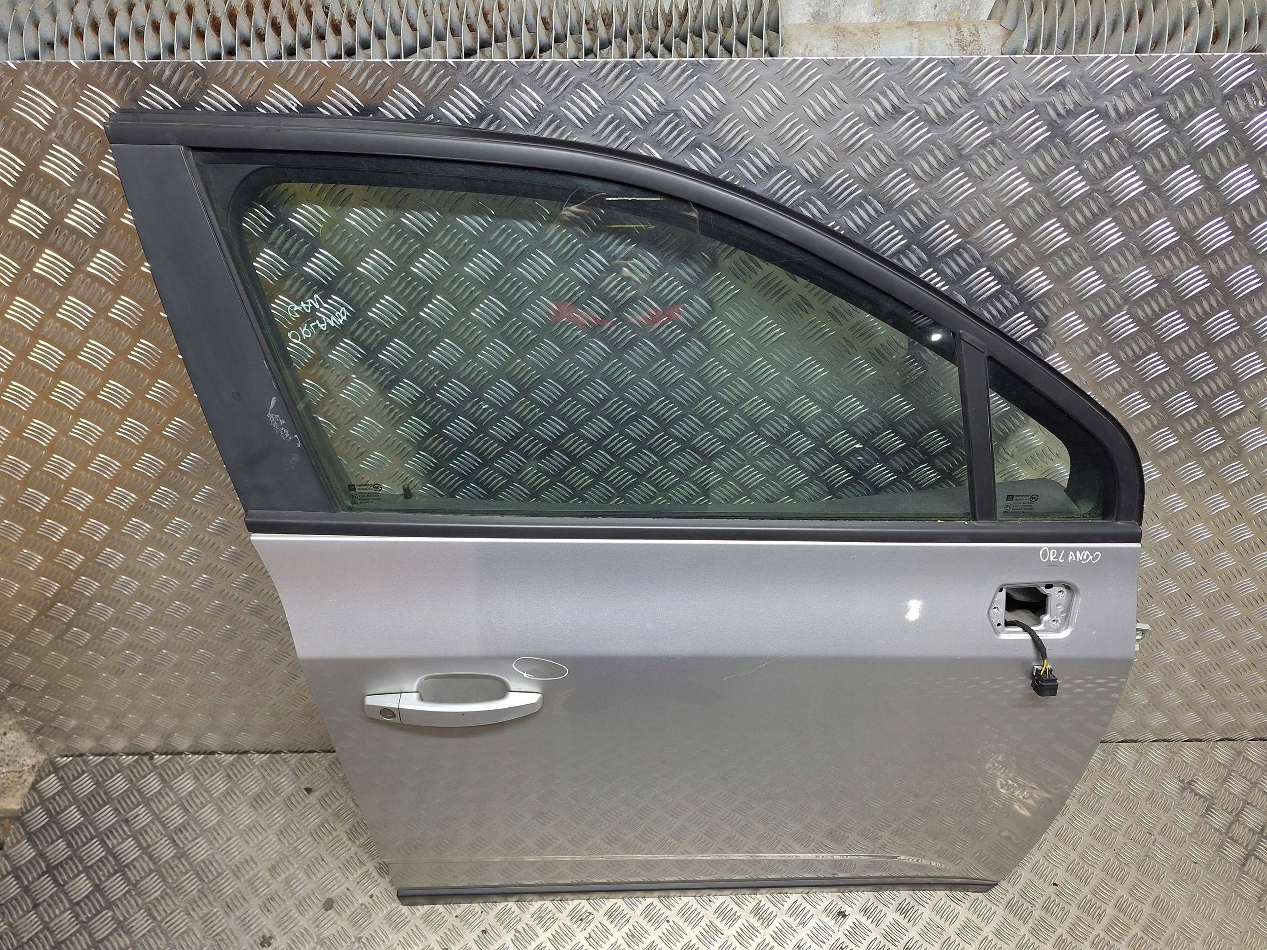 door right front CHEVROLET ORLANDO 10-18 complete