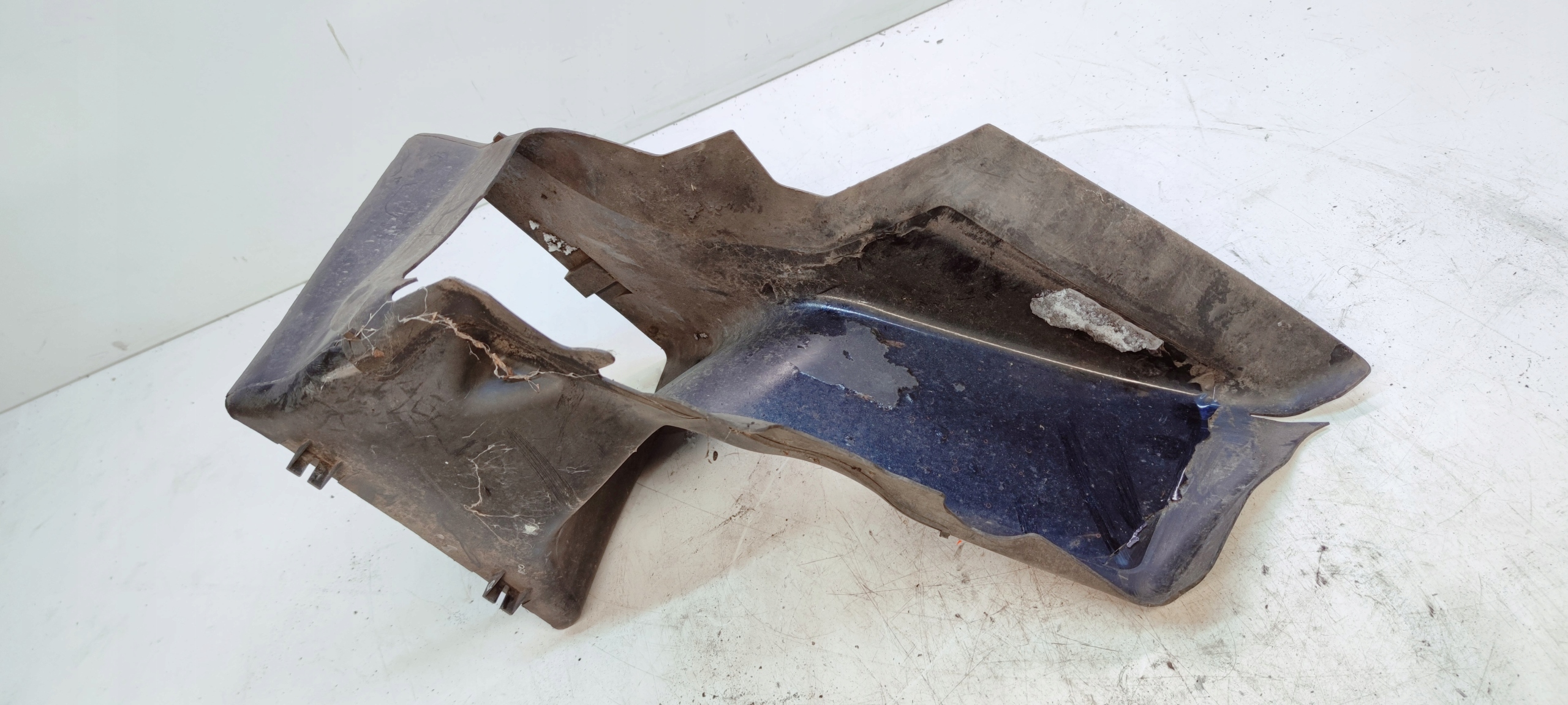 LUFTANSAUGKANAL LINKS AUDI A4 B7 2.0 TFSI 8E0117335N