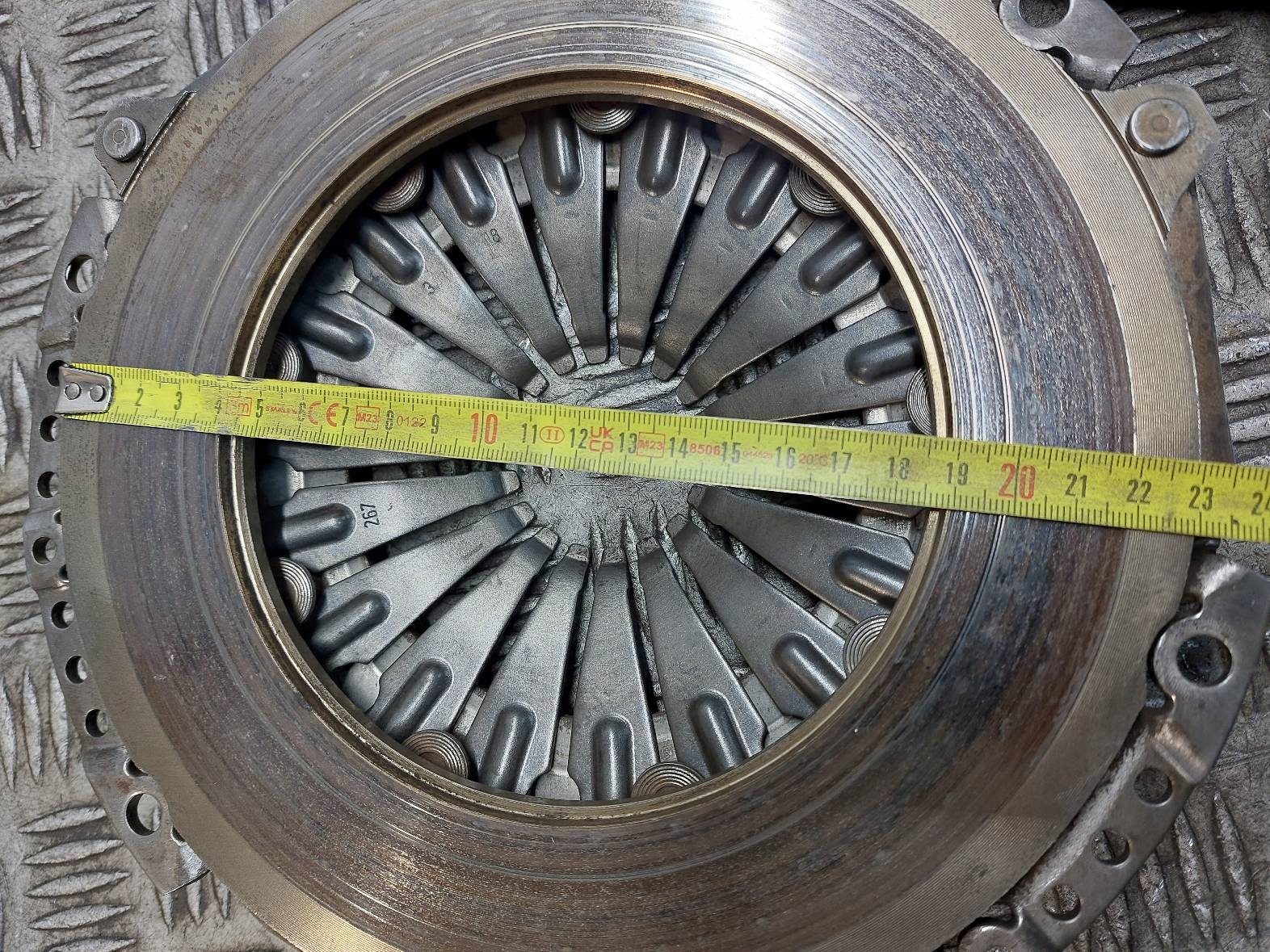 VOLANO USATO + di pressione AUDI A4 B6 1.6 8V 058105266H