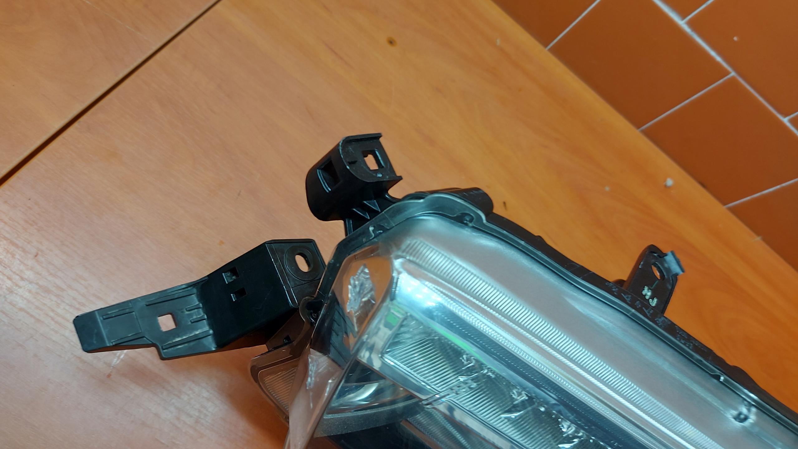 REFLEKTOR light left left front TOYOTA HILUX VIII 15-20