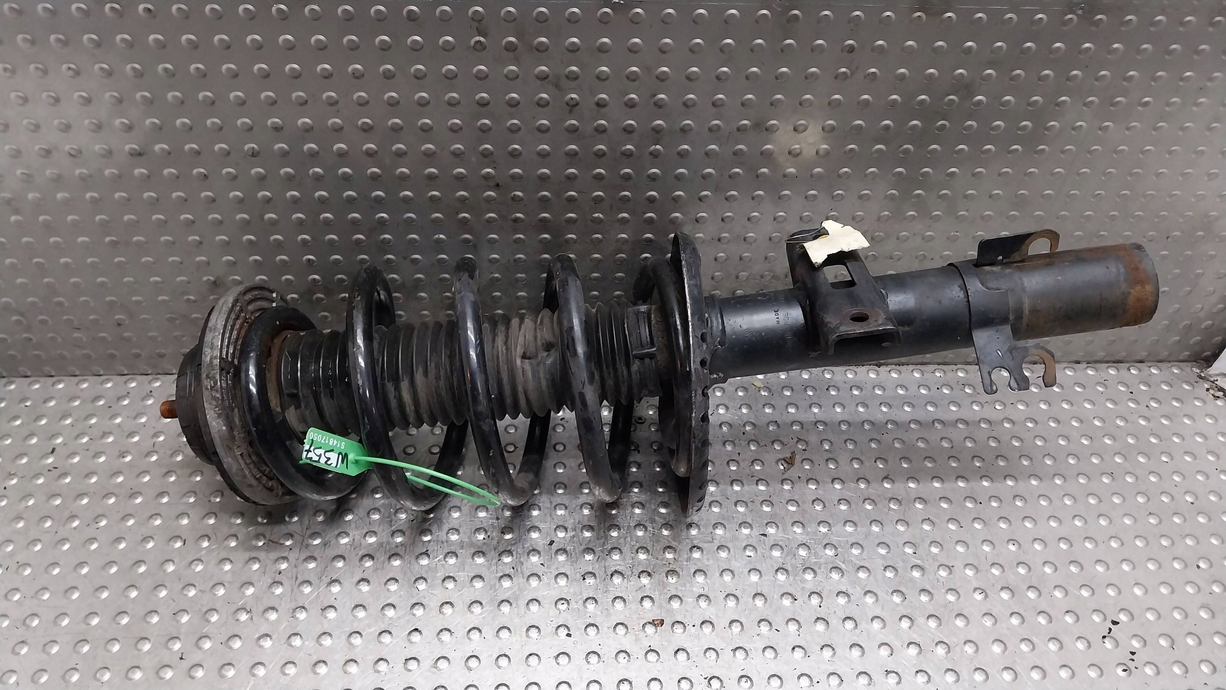 shock absorber left right front 7H0413031N VW TRANSPORTER T5