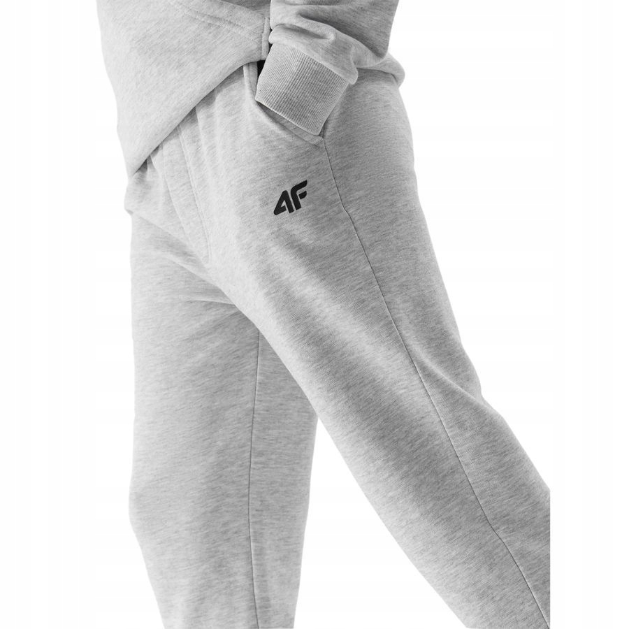 SPODNIE CHŁOPIĘCE 4F DZIECIĘCE SPORTOWE DRESOWE NA CO DZIEŃ Kod producenta 4FJWSS24TTROM591-27M-152