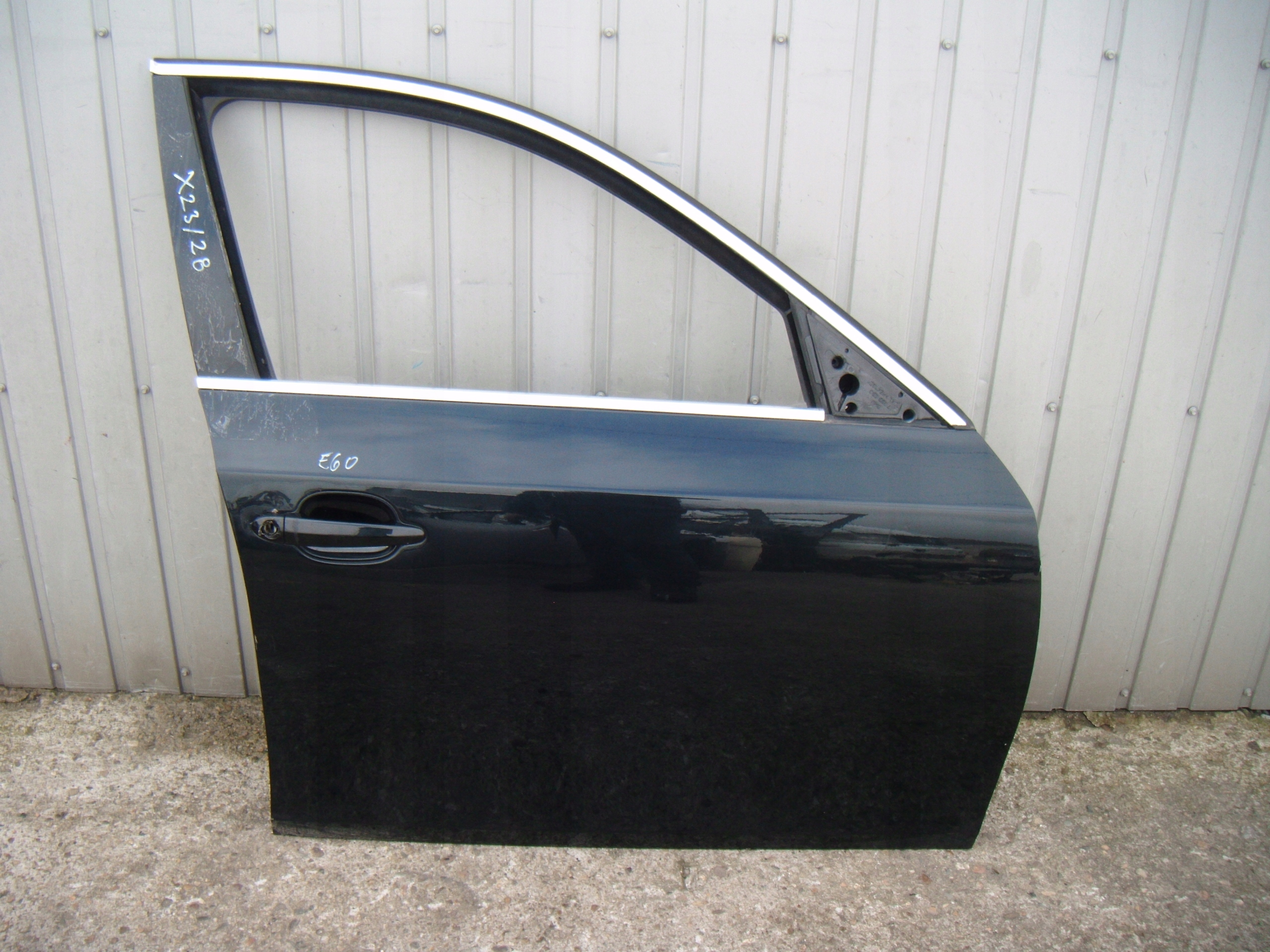 BMW 5 E60 E61 DRZWI PRAWY PRZÓD