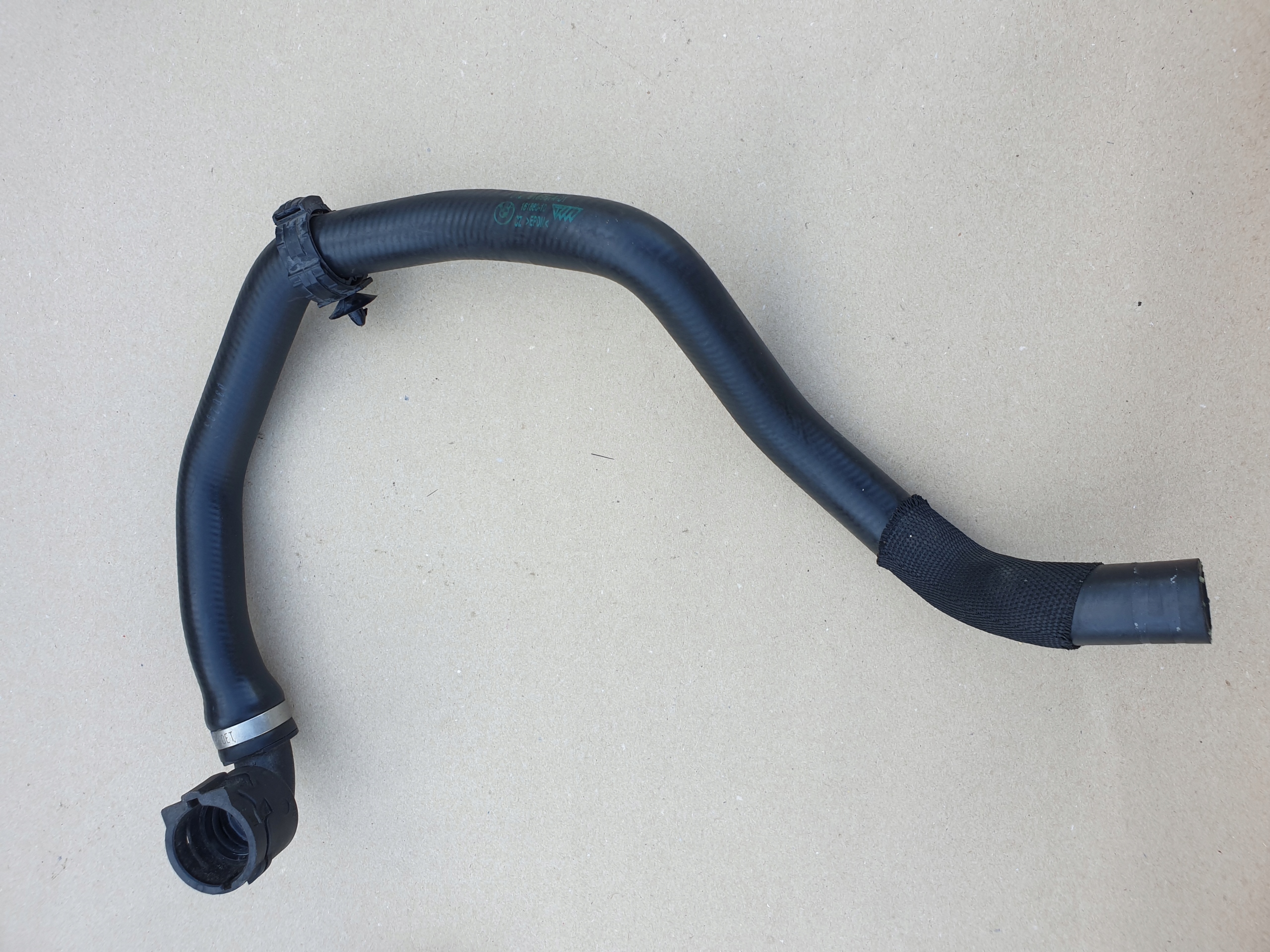 prijenos crijevo cijev vode BMW 3 E90 E91 E92 3.0 D 9189674 OE EUROPA