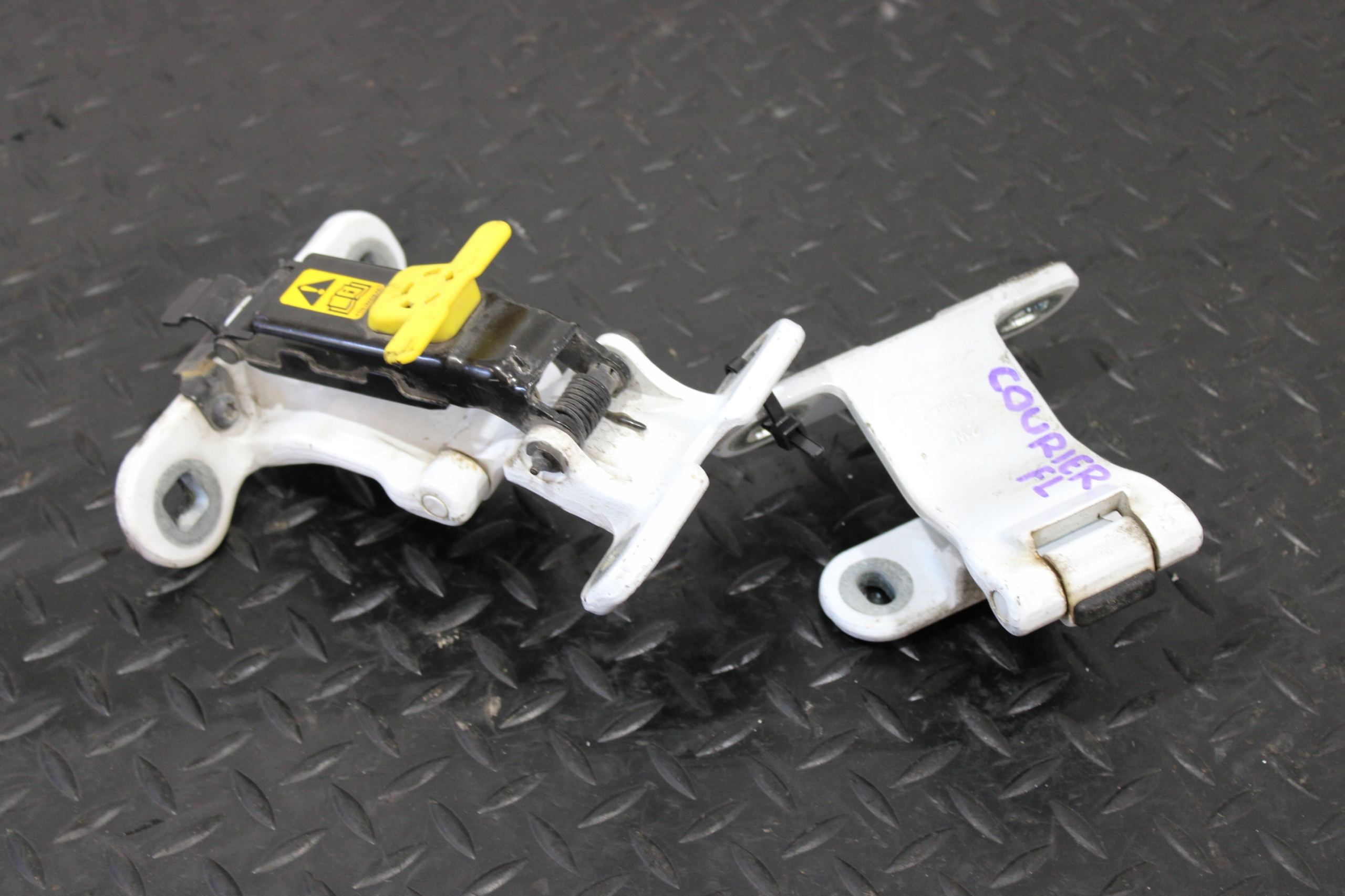 hinge door FORD TRANSIT COURIER LIFT ET76-A42982-CD
