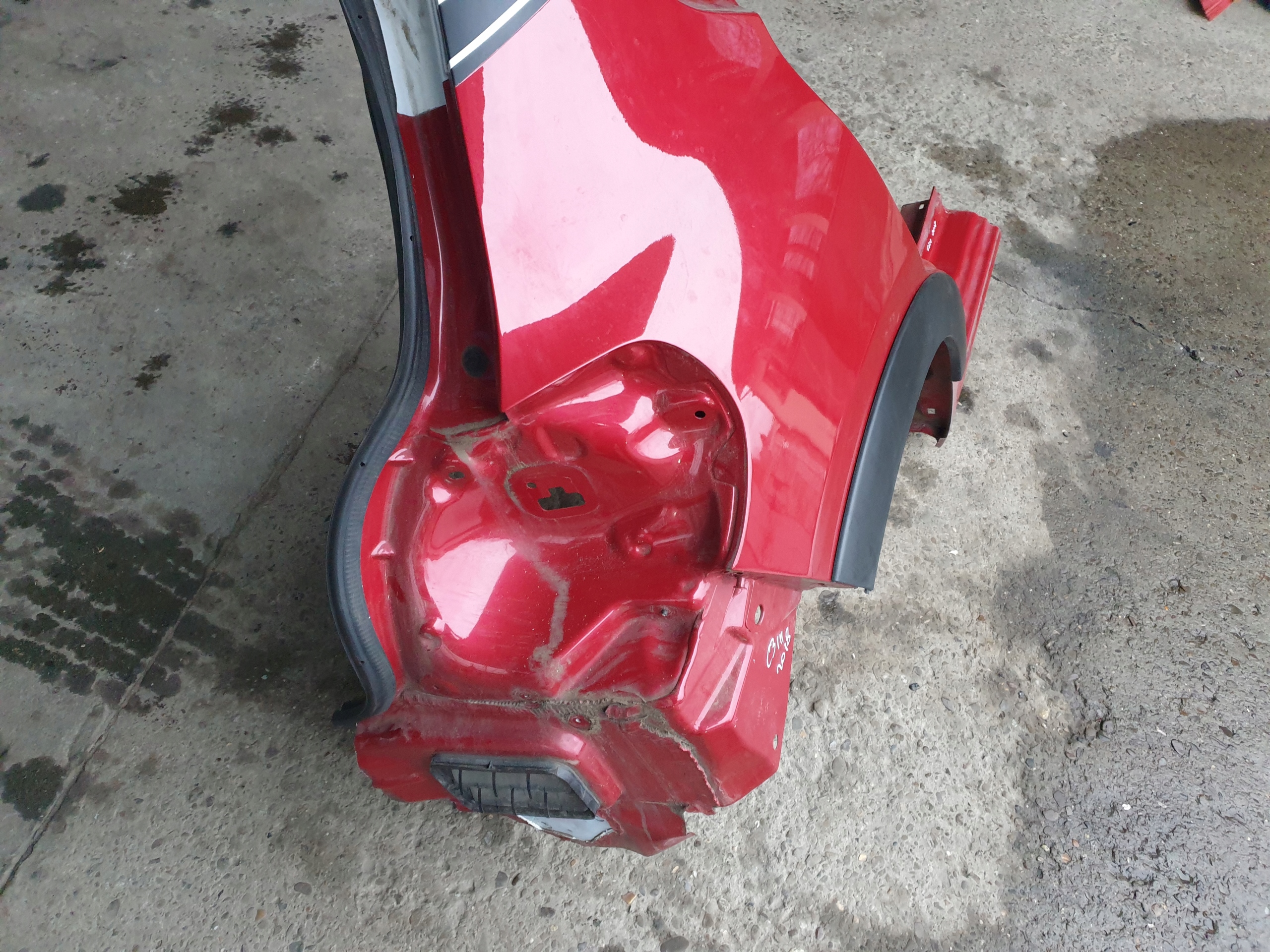 parafango posteriore LONGHERONE CITROEN C3 III EPYD 2016