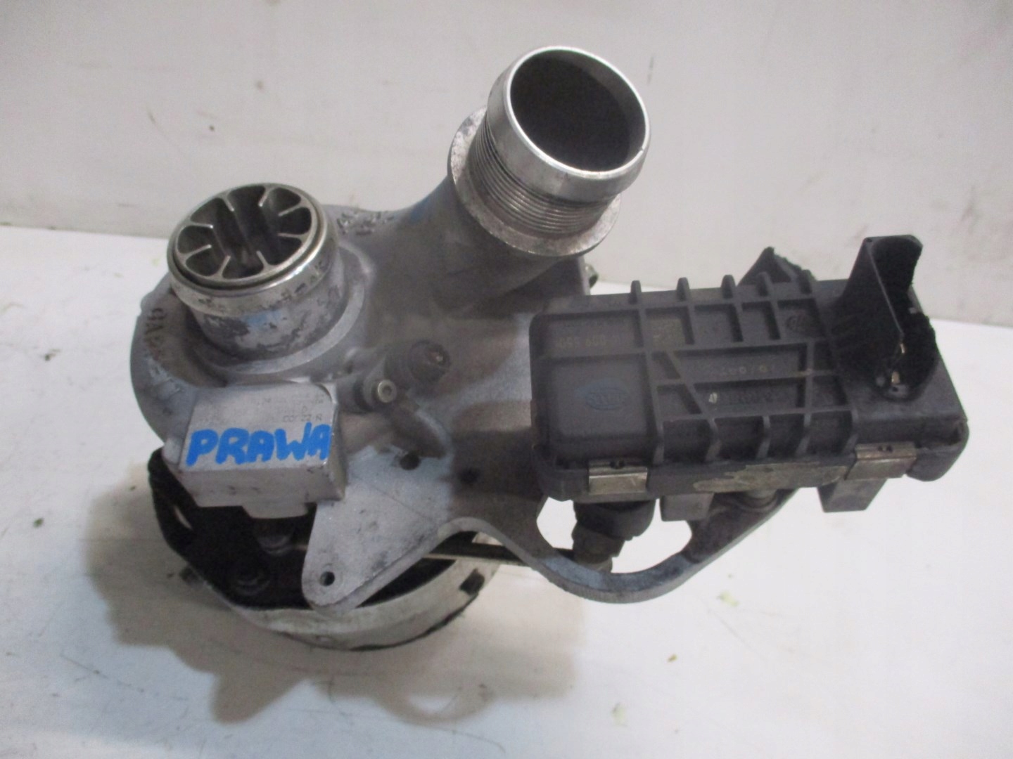 turbo AUDI Q7 4L0 057145874D right