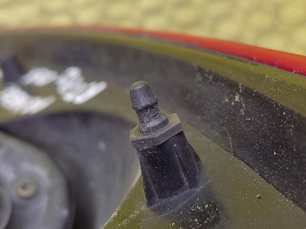 NISSAN PRIMERA P12 feu droite arrière