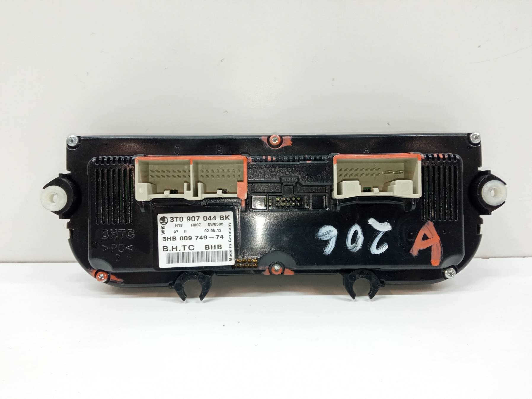 PANEL BOCCHETTE 3T0907044BK Skoda Octavia II (2004-2013)
