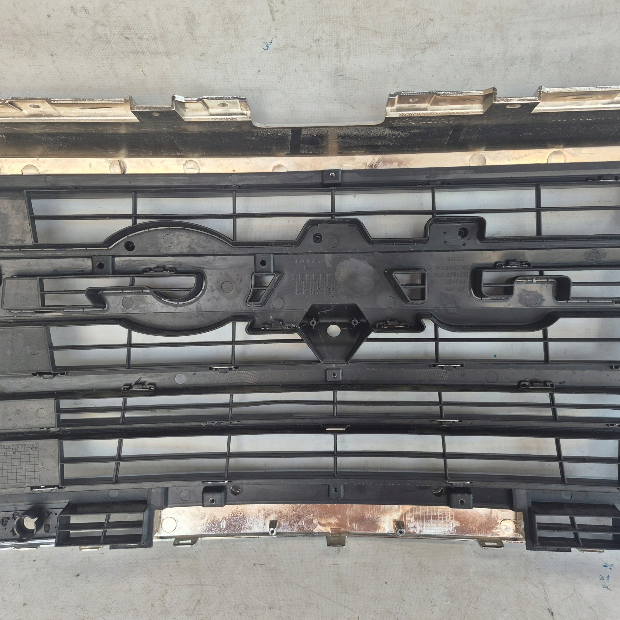 JAC T8 18- grill grille radiator 2803200P306A