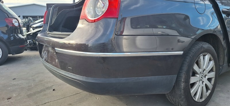 stoßstange heck hinten VW PASSAT 04- code LAK LC8Z