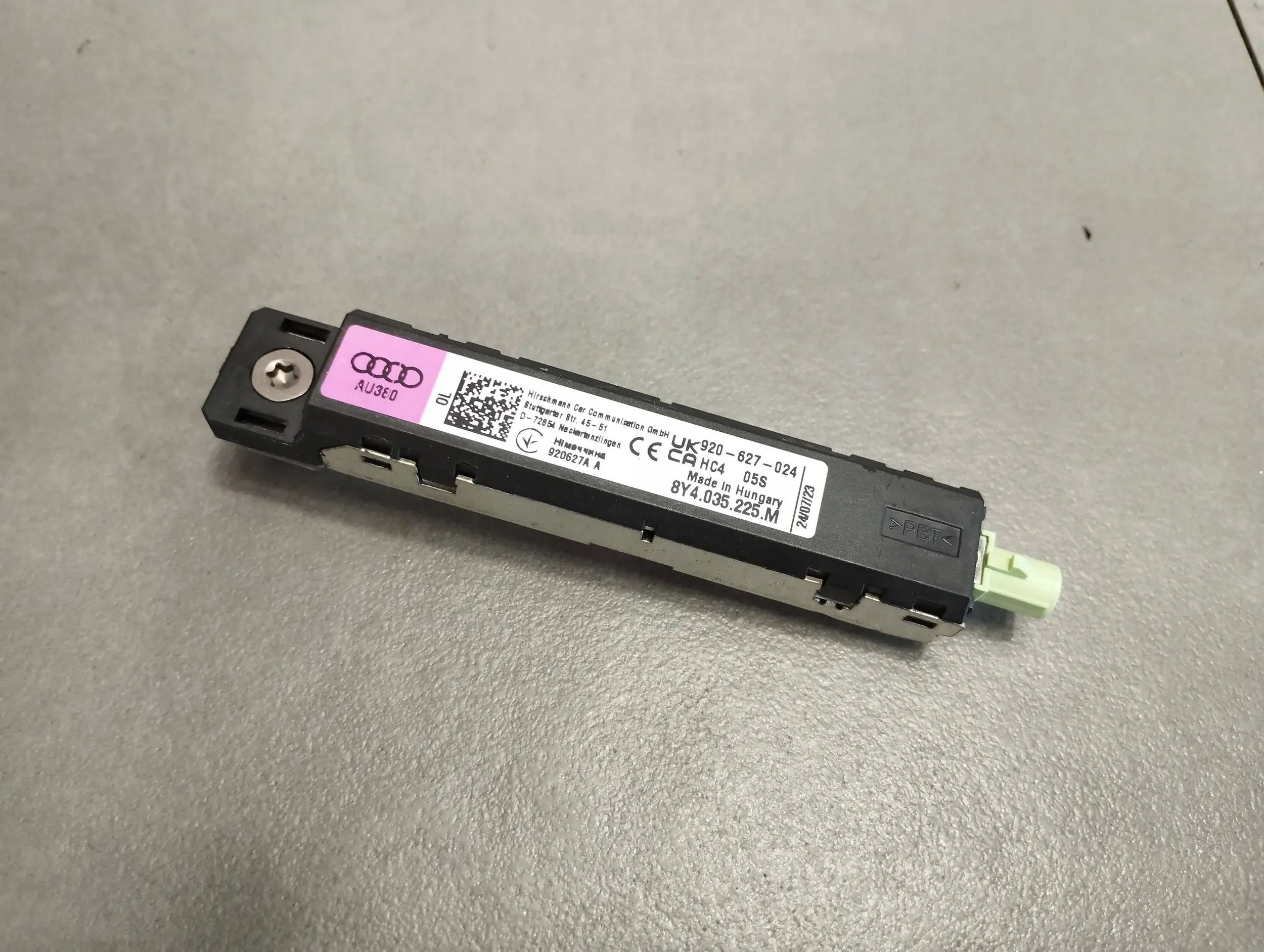 Audi S3 A3 8Y antenna amplifier 8Y4035225M