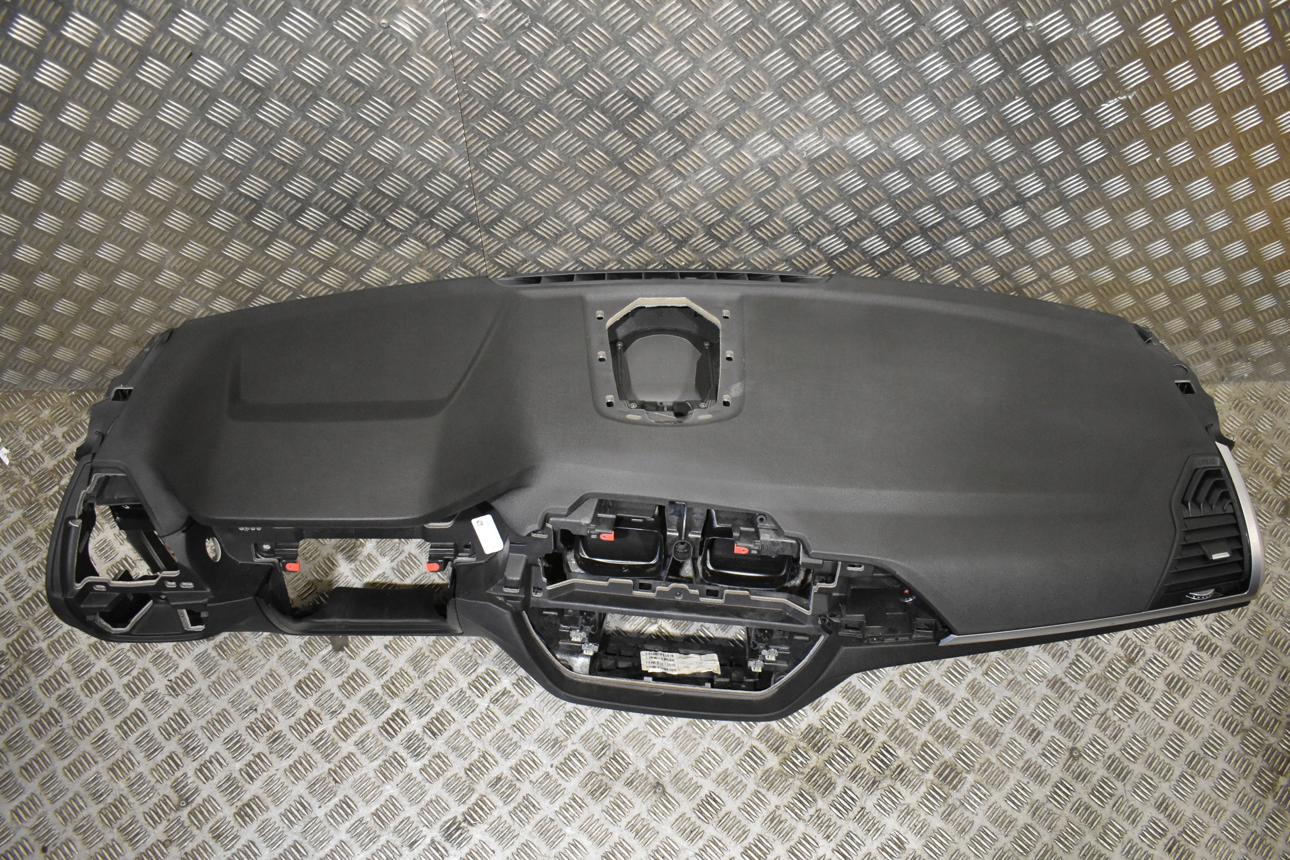 IDEALNA console dashboard BMW G01 G02 1