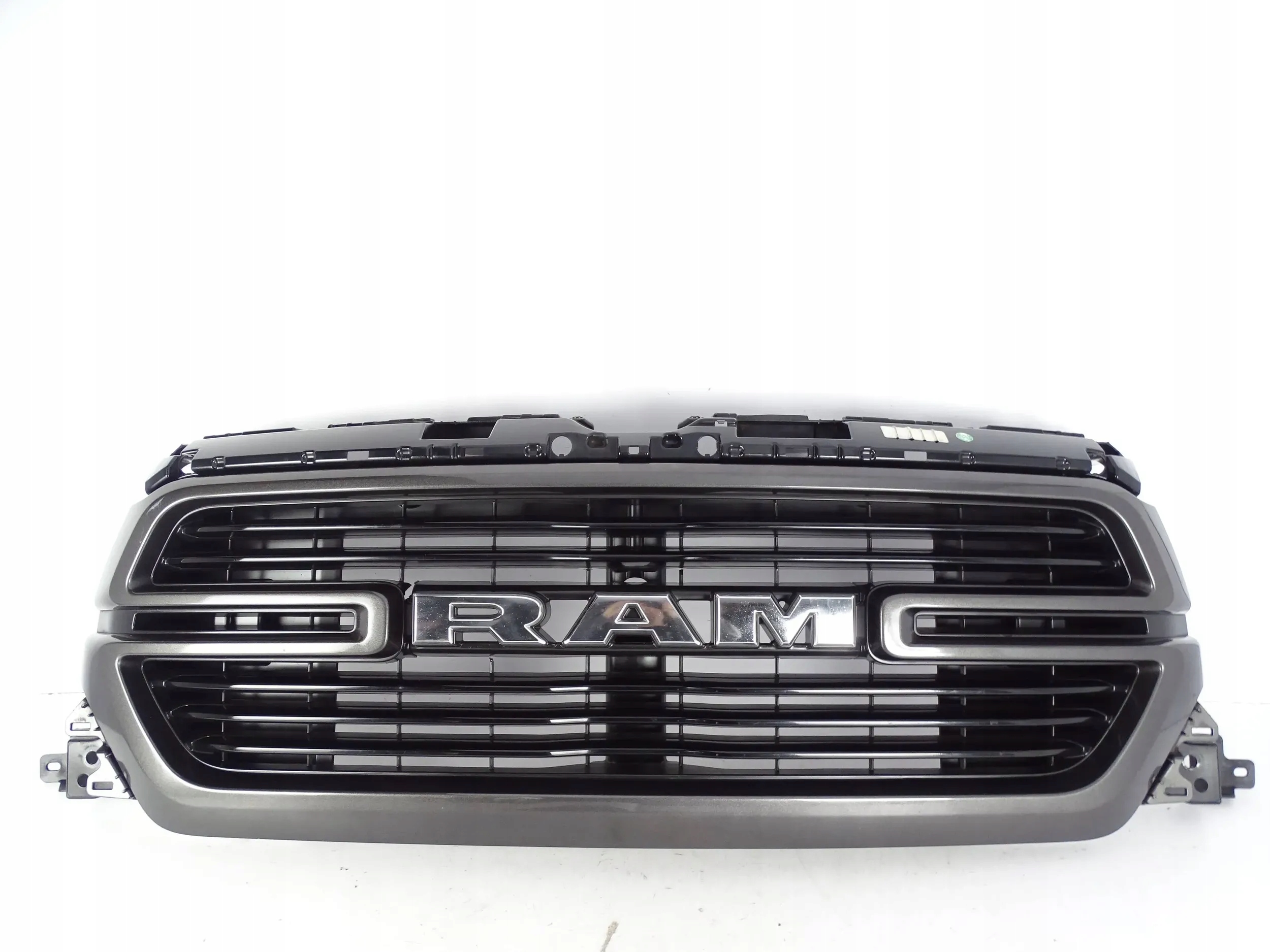 GRILL ATRAPA CHŁODNICY DODGE RAM V 19-23