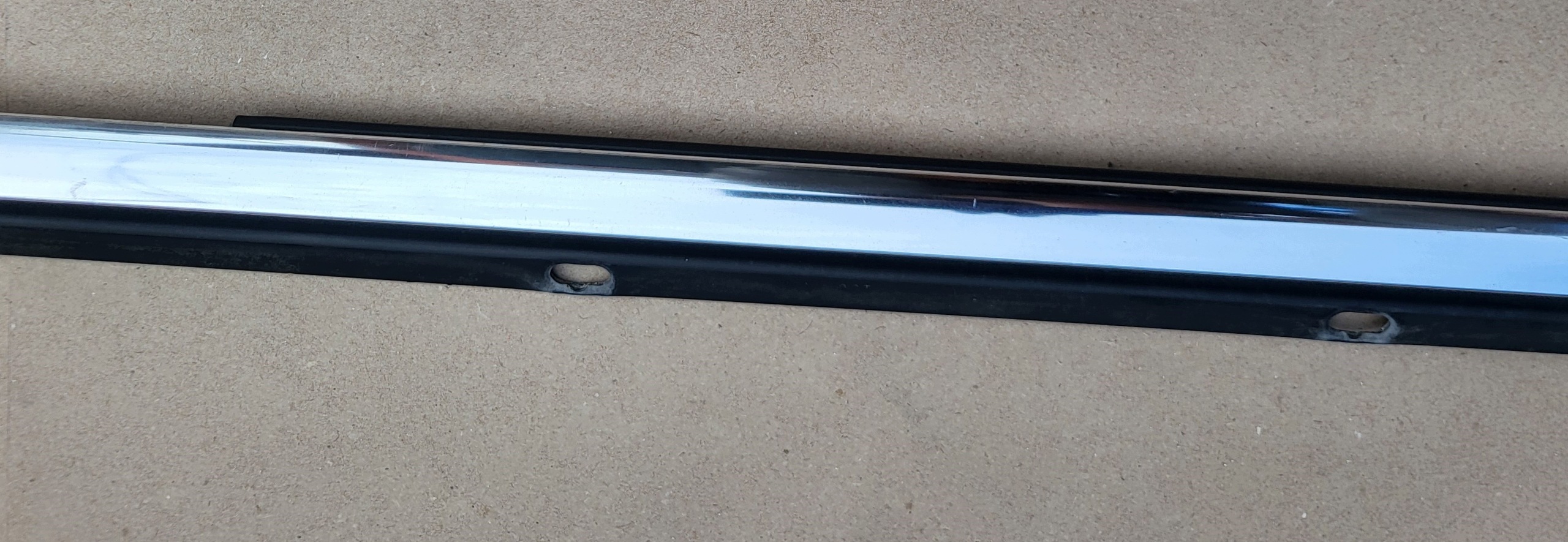 moulding dust door windows left front VW JETTA V GOLF V 1K5837475B OE