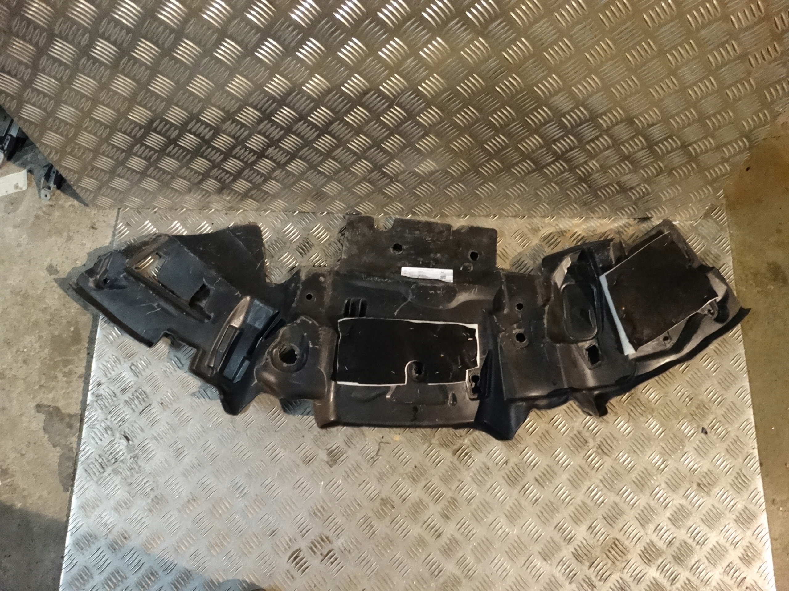 IDEALNA MATA soundproofing left PORSCHE CAYENNE 9Y 1