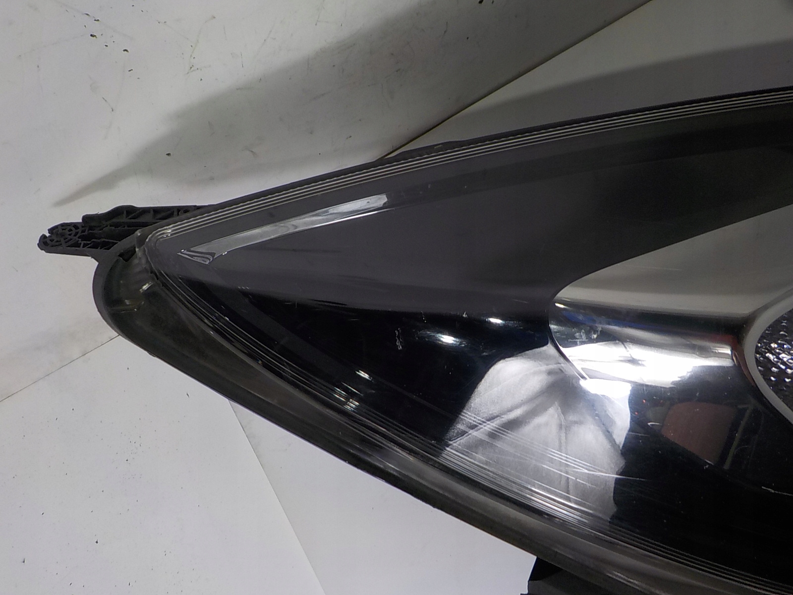 OPEL INSIGNIA A LIFT light right front front UK