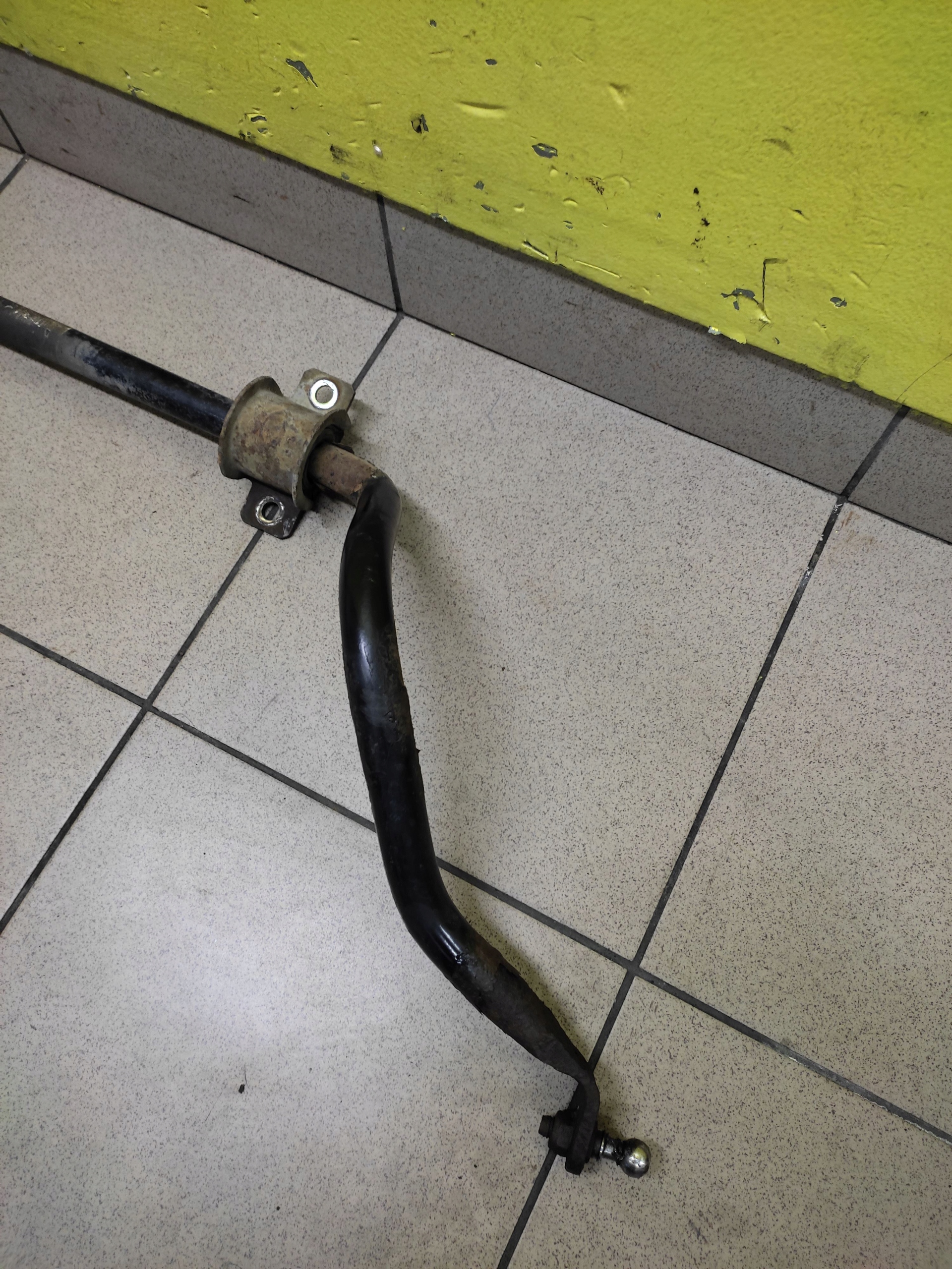 VOLVO V50 2.5 STABILIZATOR front