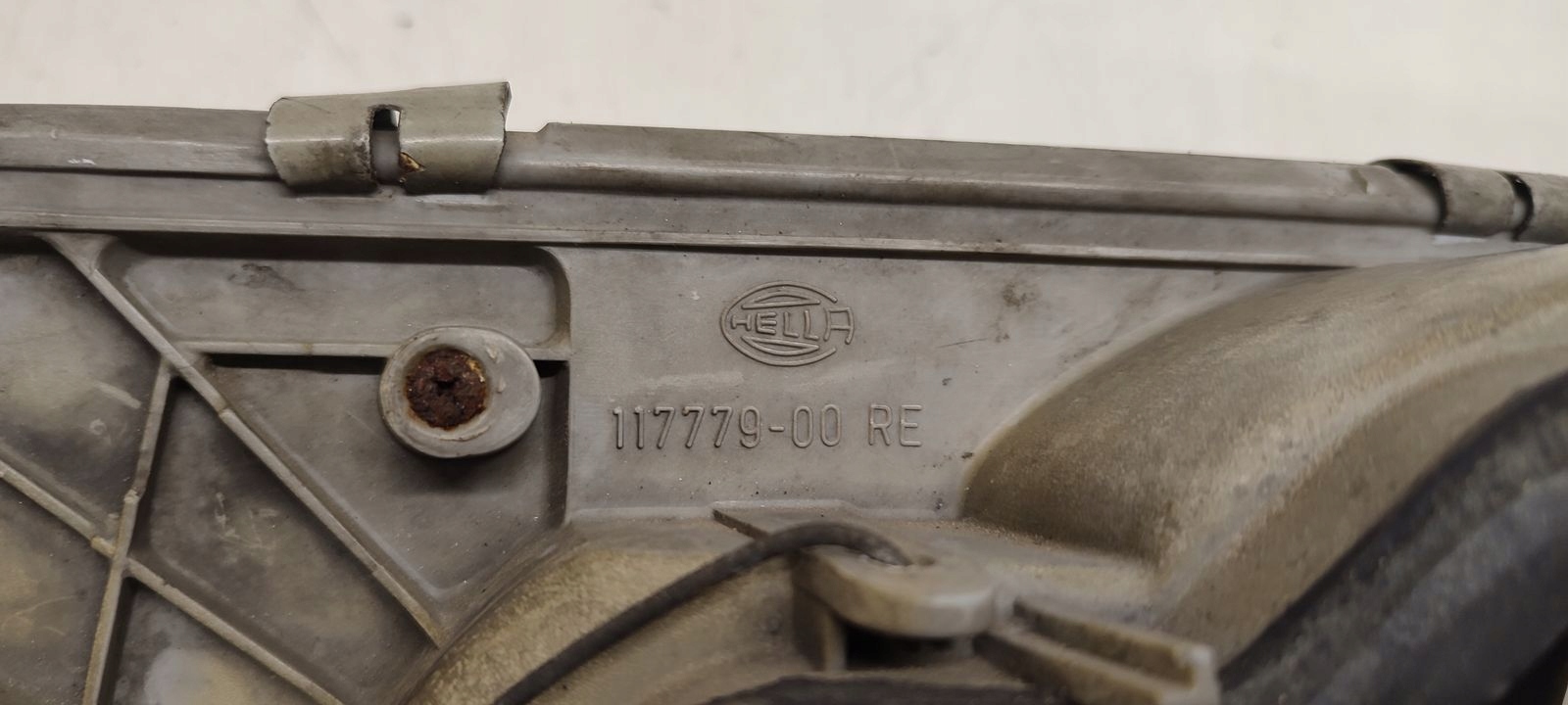 light front front right Mercedes W123