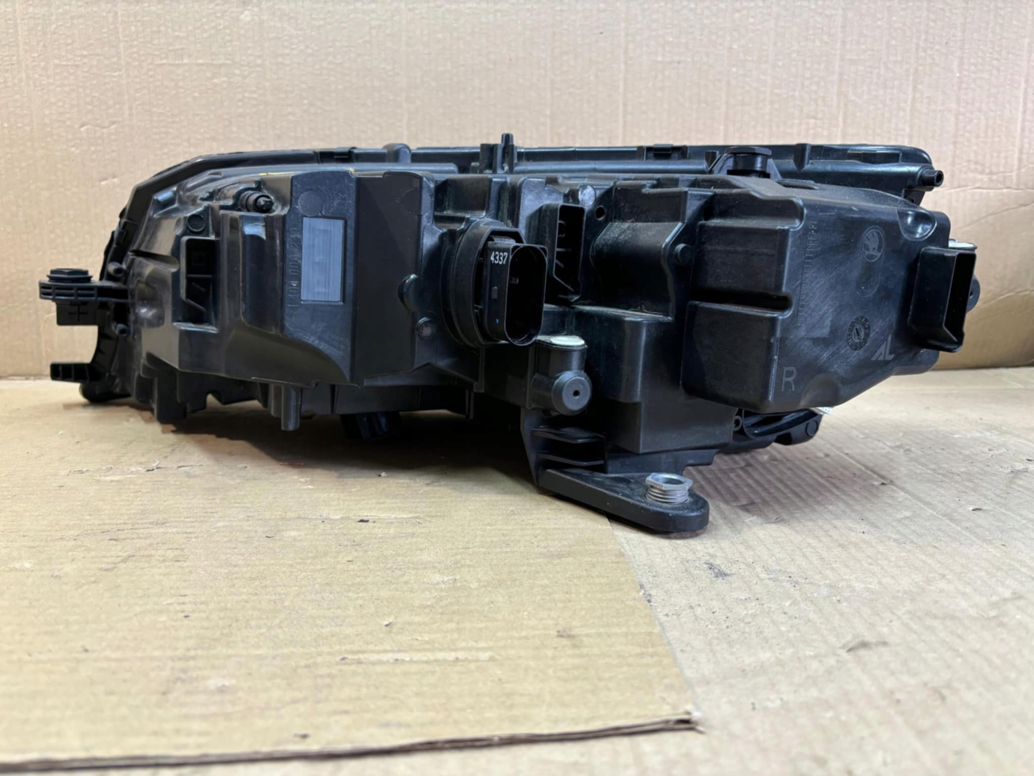 light right front SKODA OCTAVIA III 5E1941016D