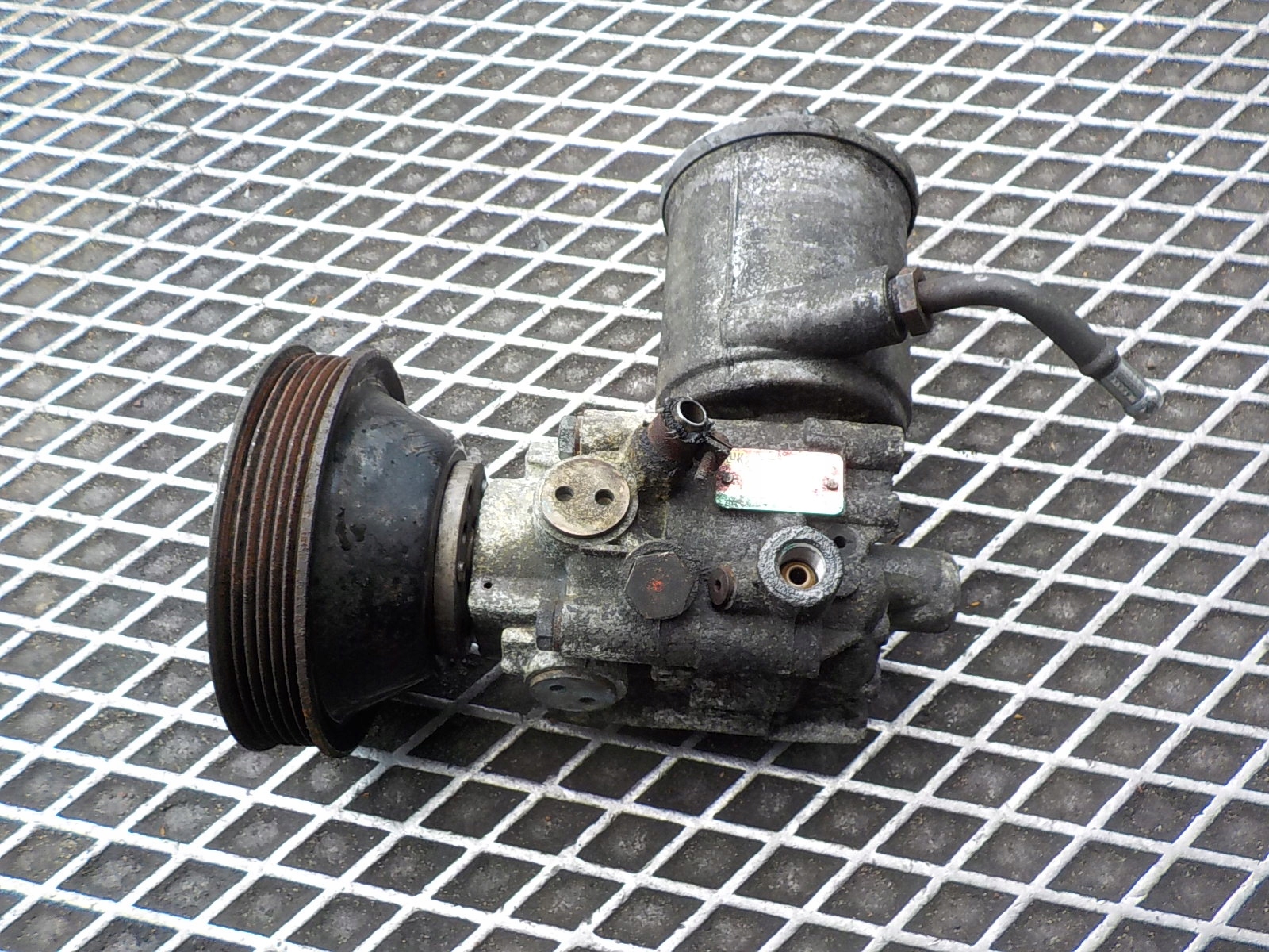 MERCEDES-BENZ W124 3.0 B servo pump 1244601580
