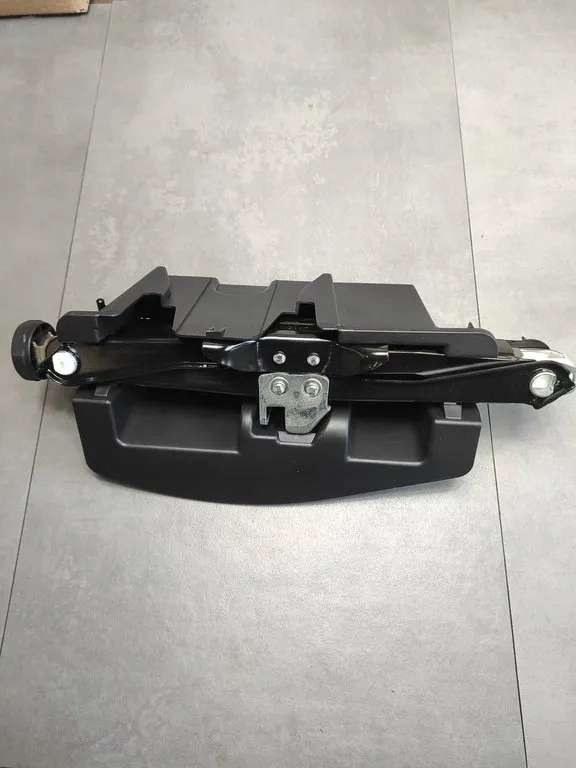 Audi A5 8T домкрат домкрат 8K0011031M