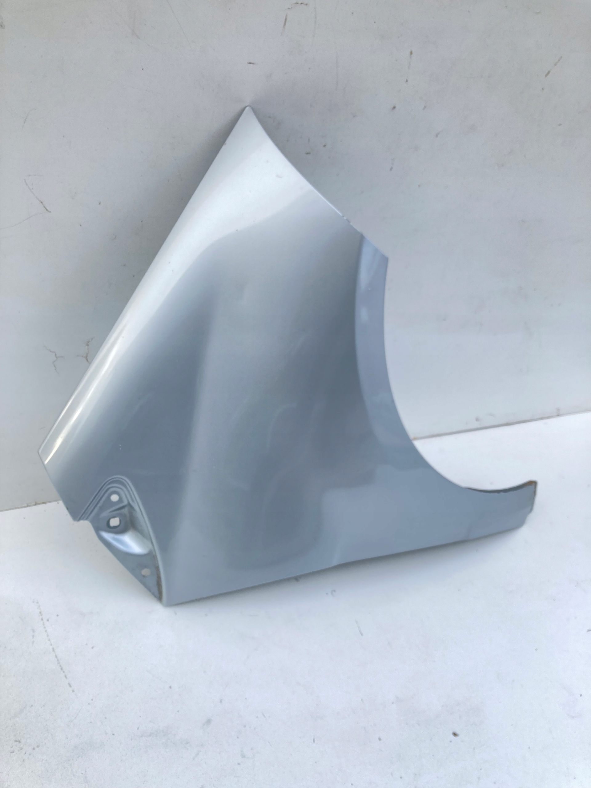 fender right front Mercedes A W169 761 04-08r.