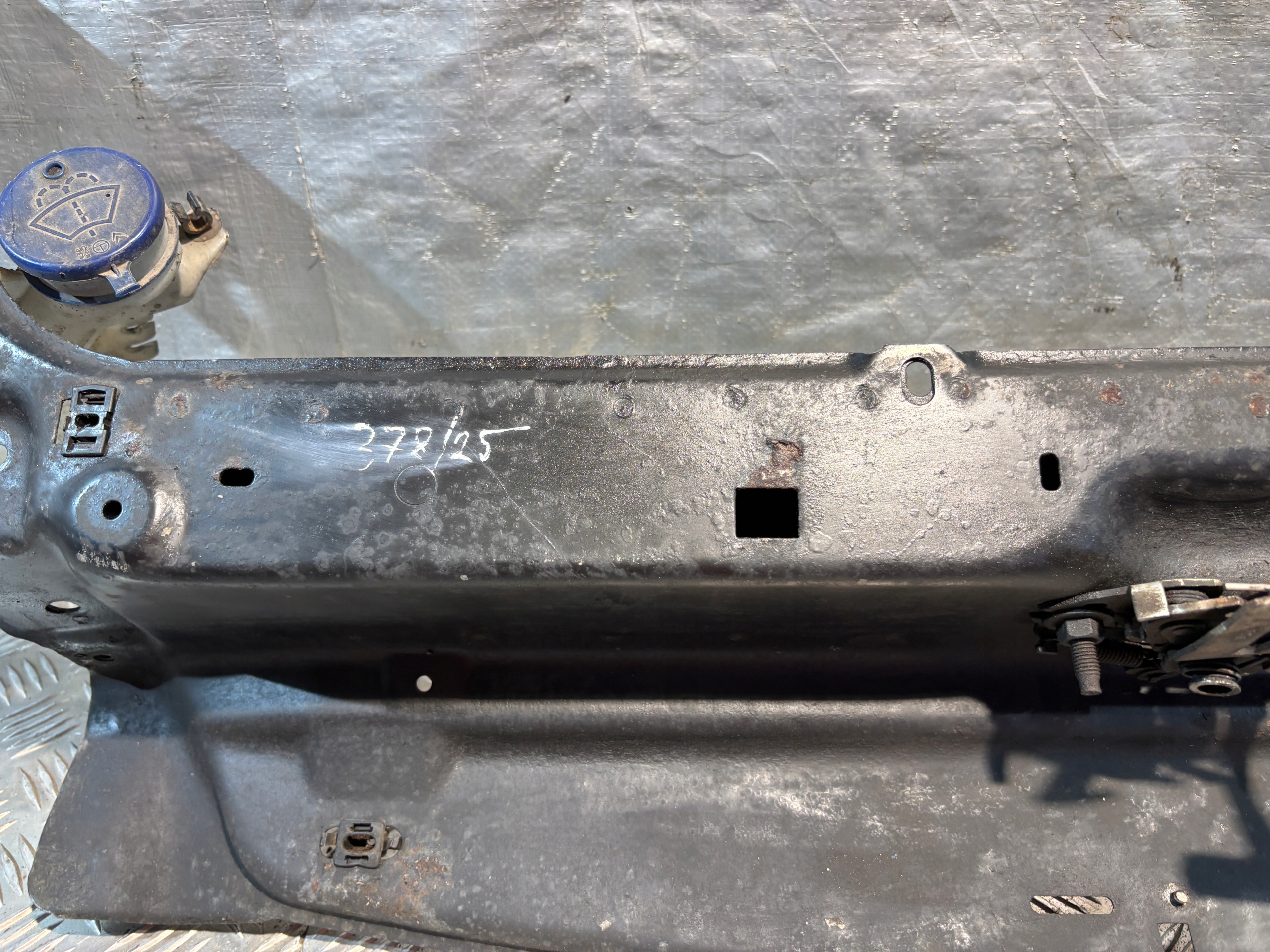 support panel for radiators upper Peugeot Partner and 1 lift