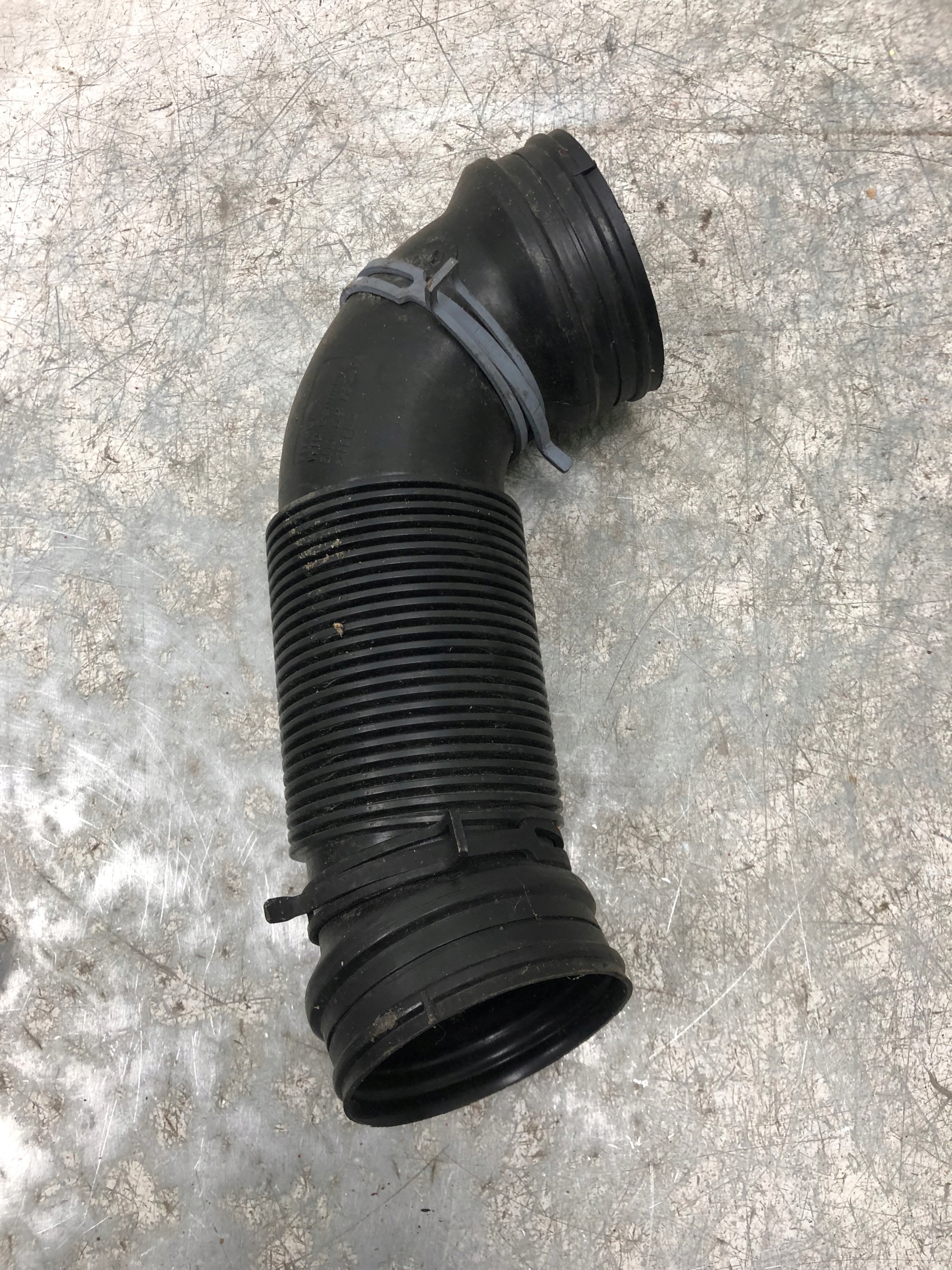 pipe air hose VW TIGUAN 5N0129684B