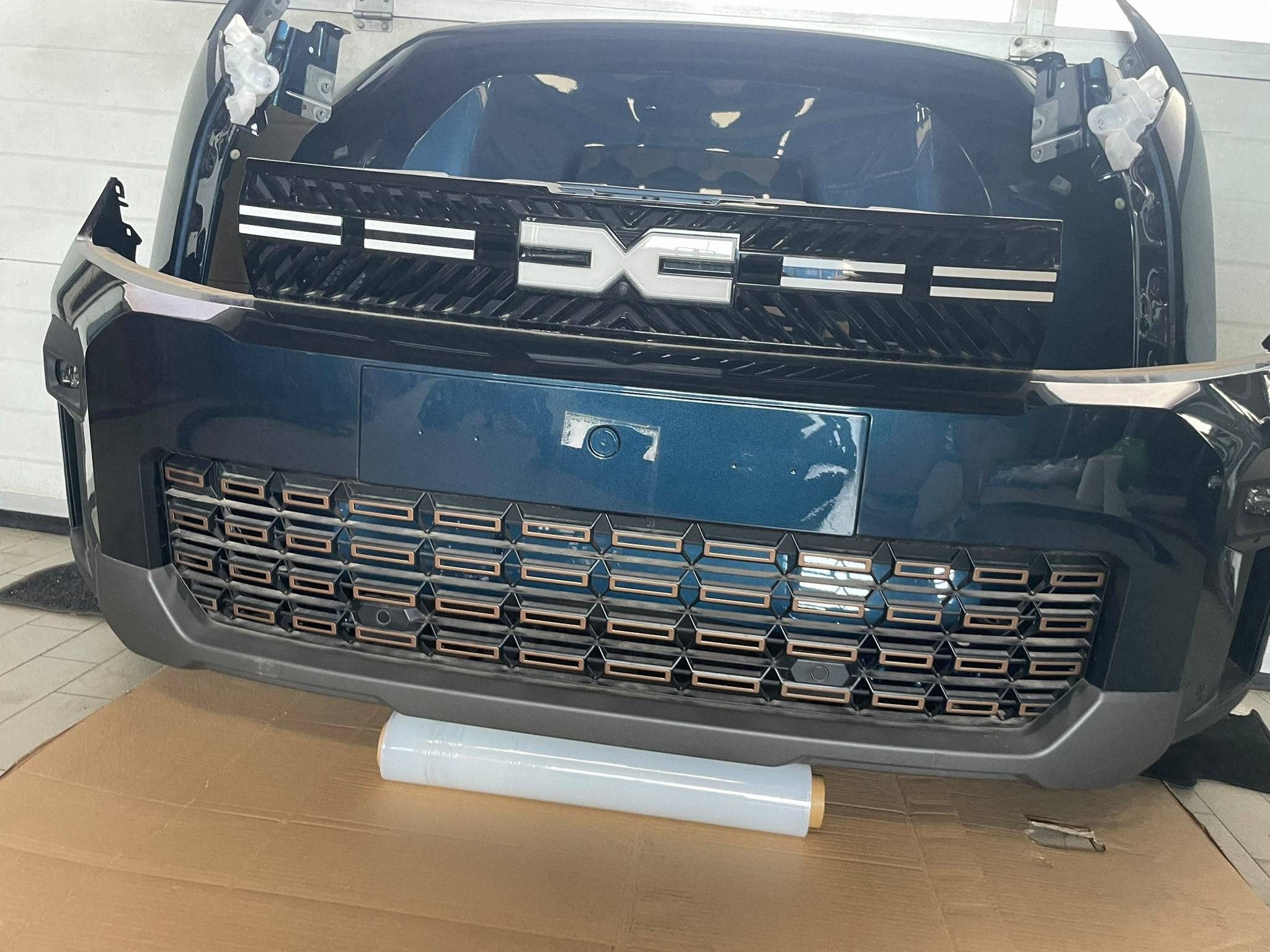 front complete bonnet bumper radiator Dacia Bigster hybrid+gaz TERRQ