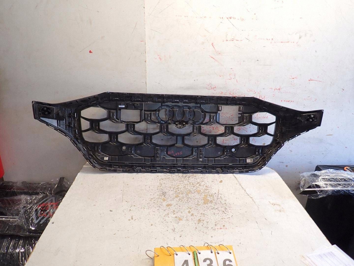 Grill AUDI Q8 S SQ8 LIFT 2024- 4M8853651BS