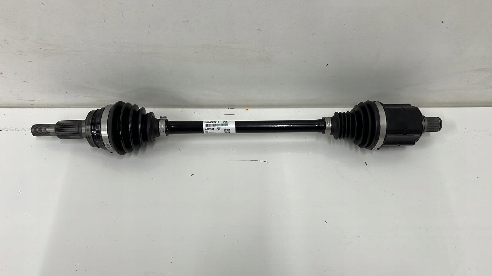 PORSCHE TAYCAN I 1 9Jj1 ПЫВВЫСЬ ОДНА СМУЖКА ПЕРЕДНЯ ПЕРЕД