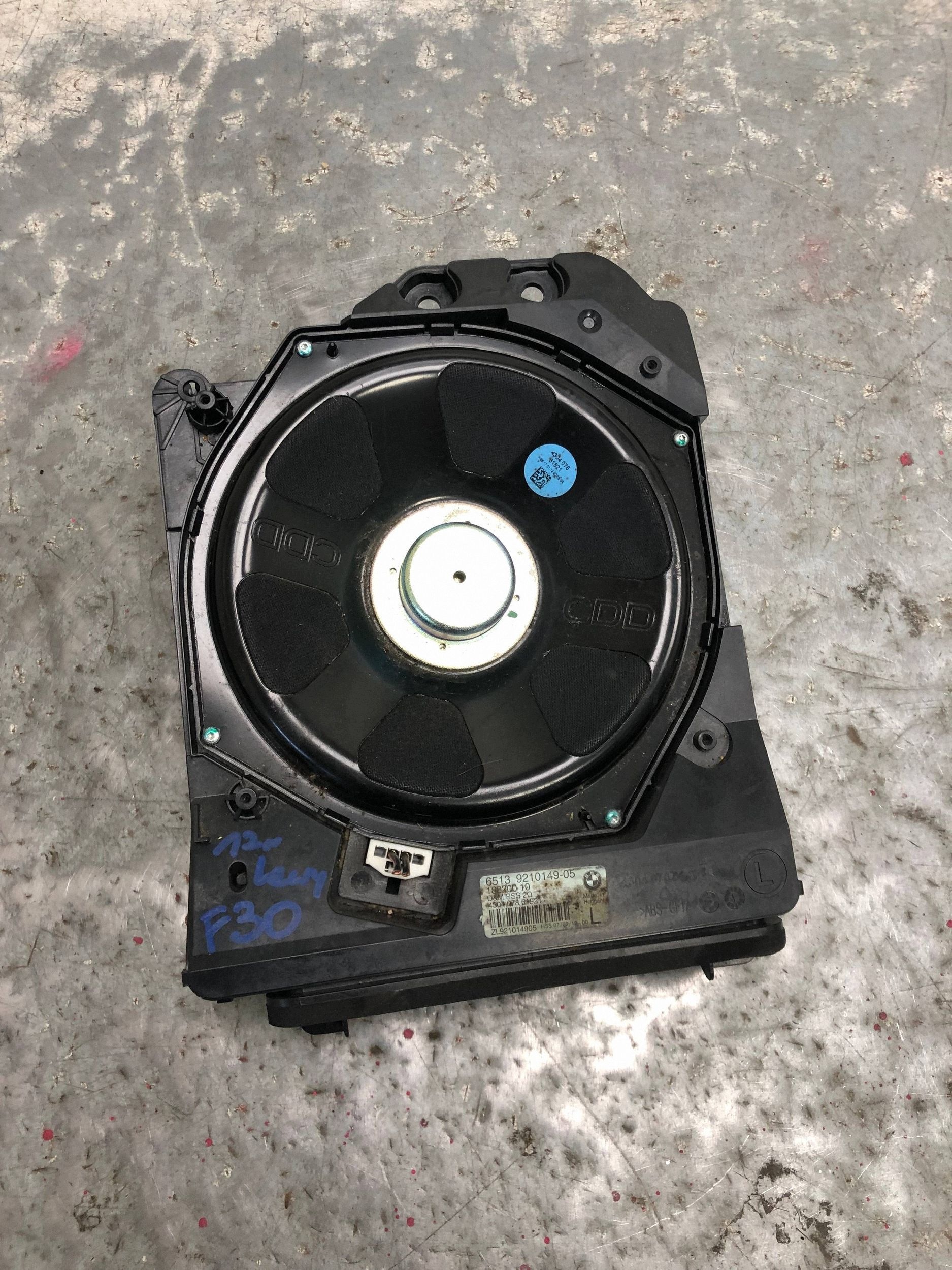 speaker NISKOTONOWY left BMW F30 9210149