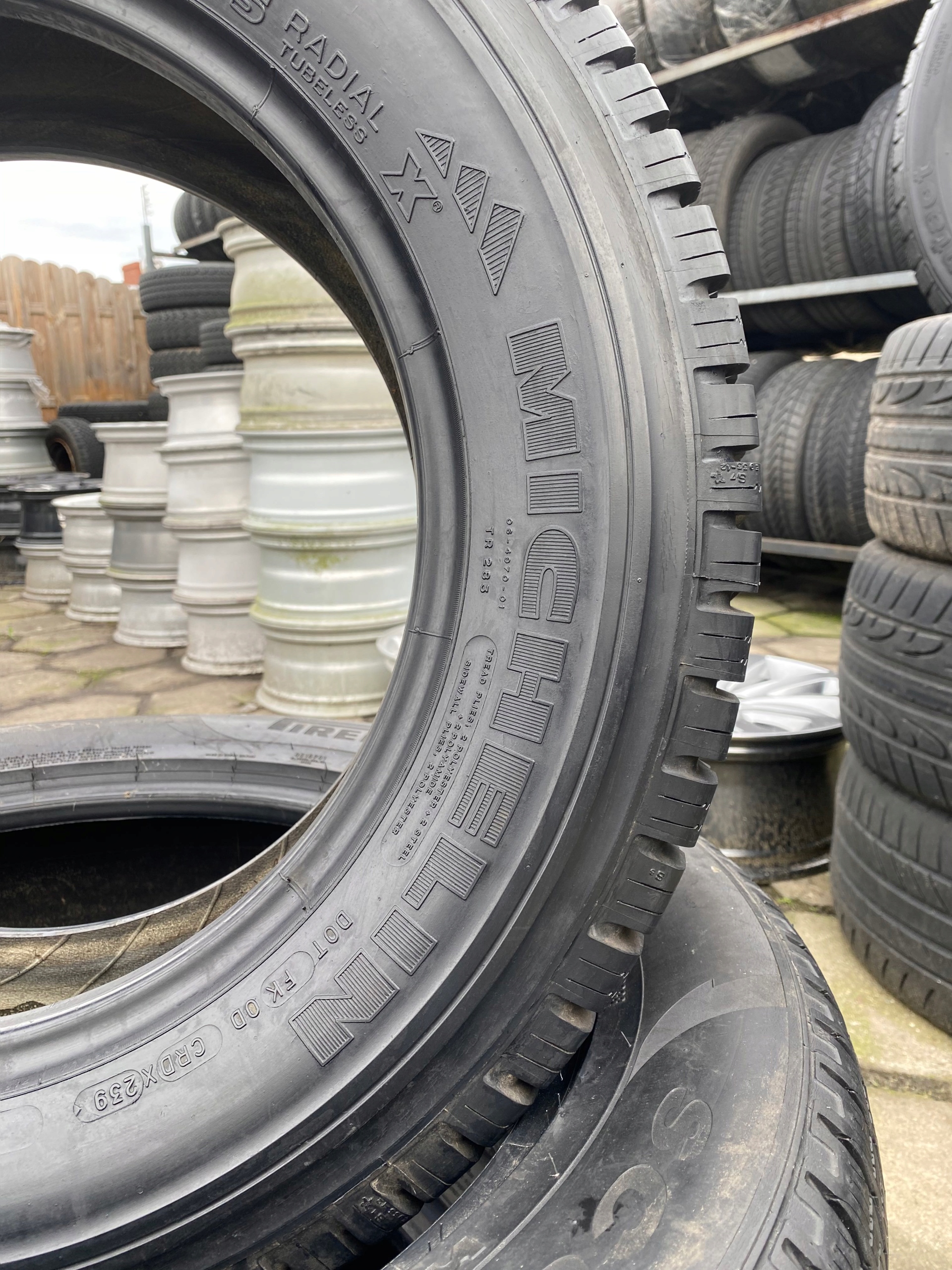 MICHELIN OPONA ZIMOWA 4X4 215/65/16 Model INNA
