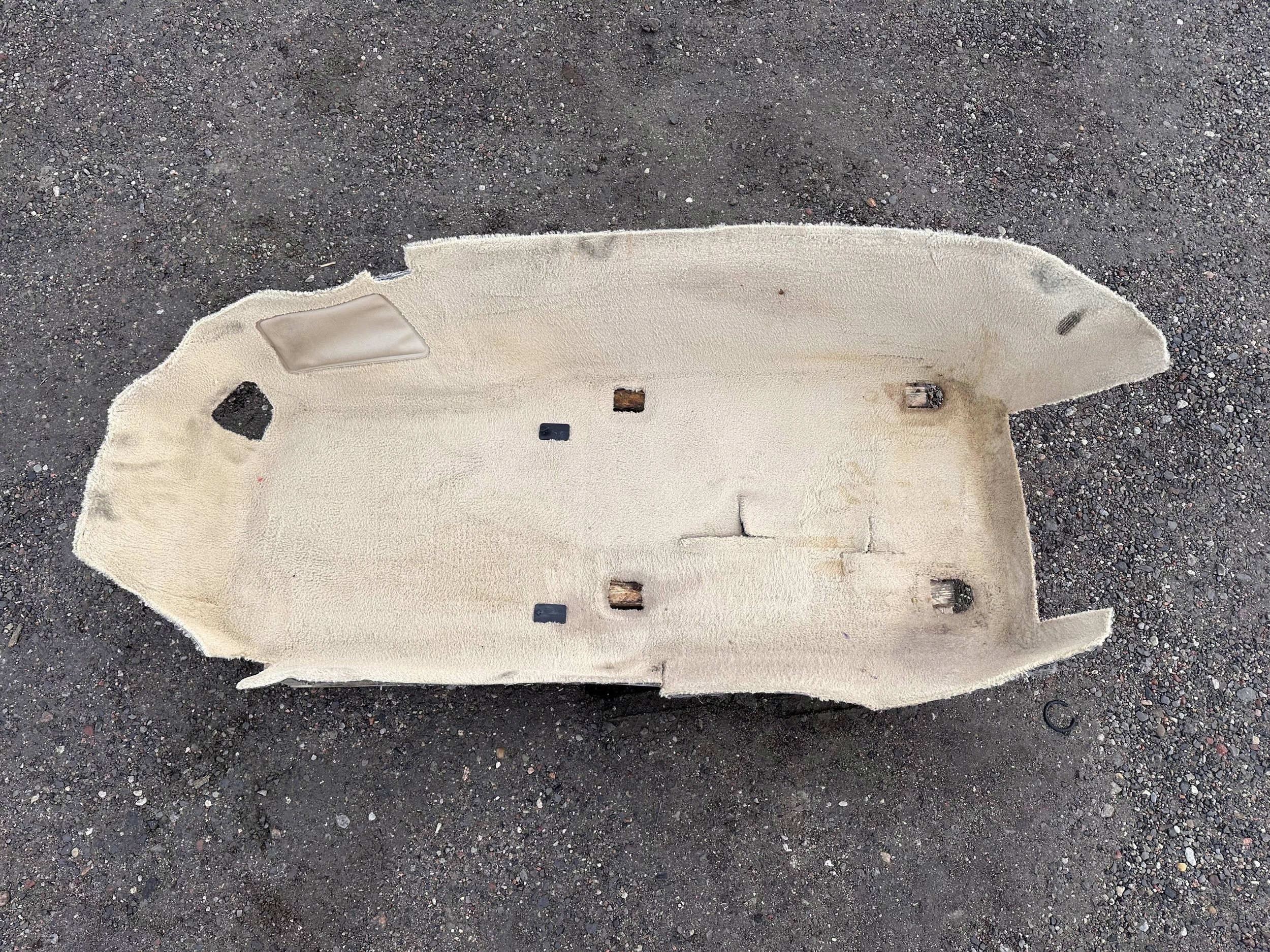 KOBERCE PODLAHA vnitra levá řidičů Chevrolet Corvette C6 2005 - 2013