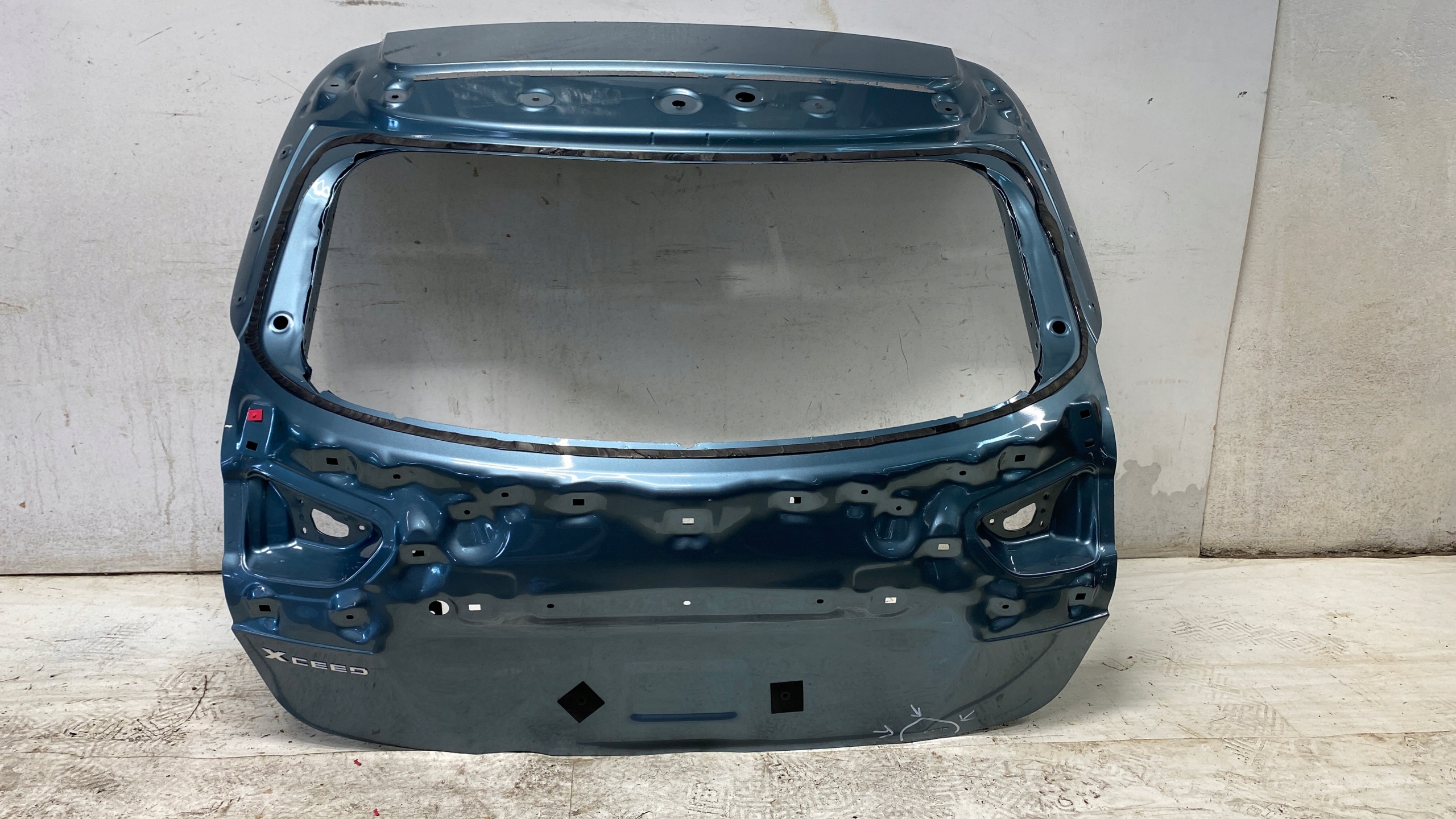 KIA XCEED trunk door cover boot 17-24 LADNA