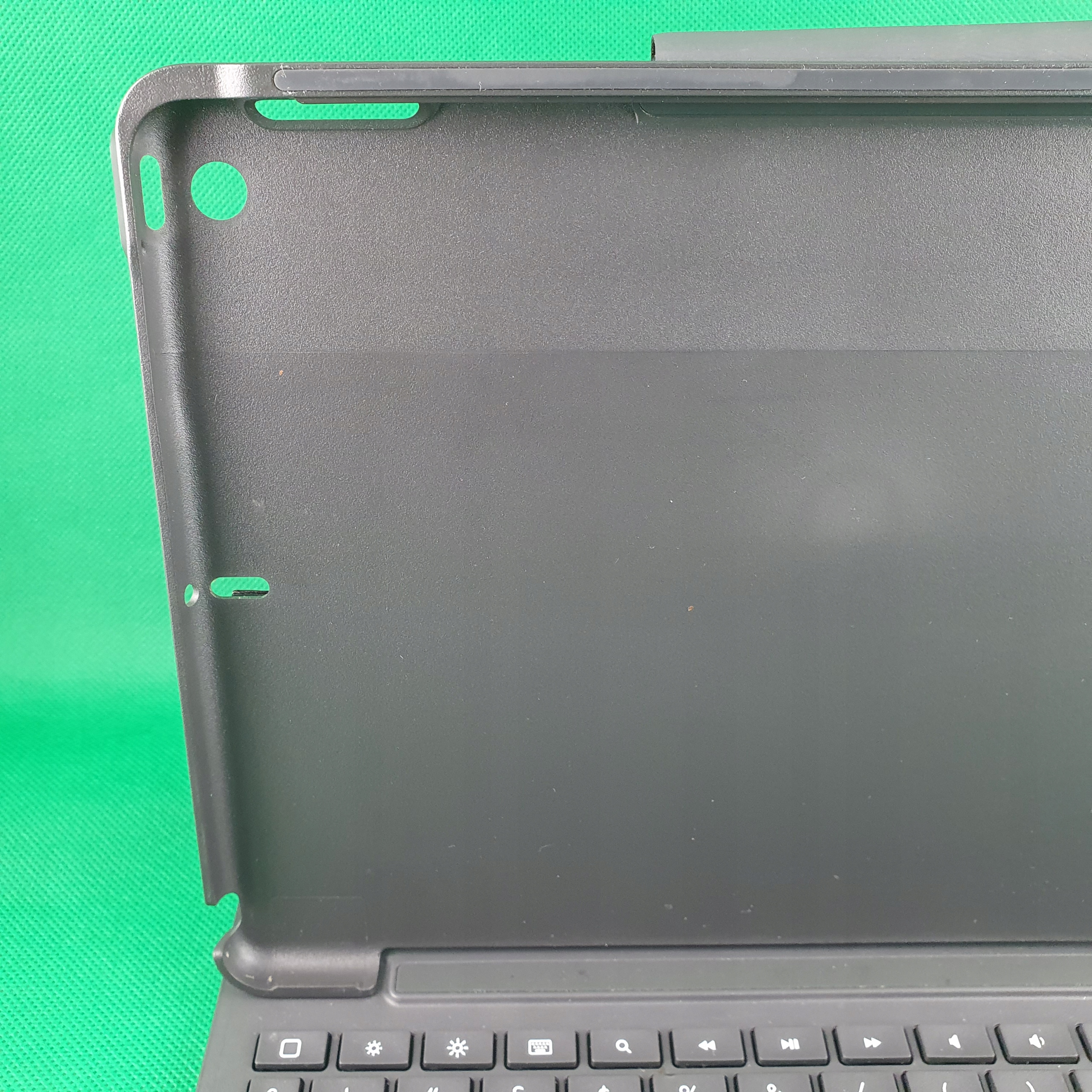 LOGITECH SLIM FOLIO APPLE iPad 5-7 ETUI KLAWIATURA Technologia łączności Bezprzewodowy