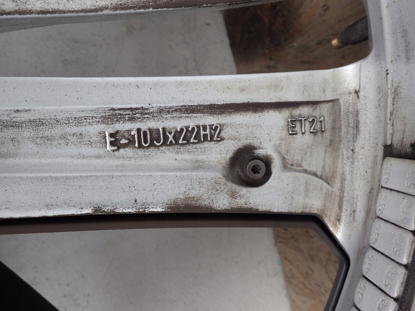 disk hliníkový AUDI Q8 SQ8 4M8 22\ 4M8601025AN