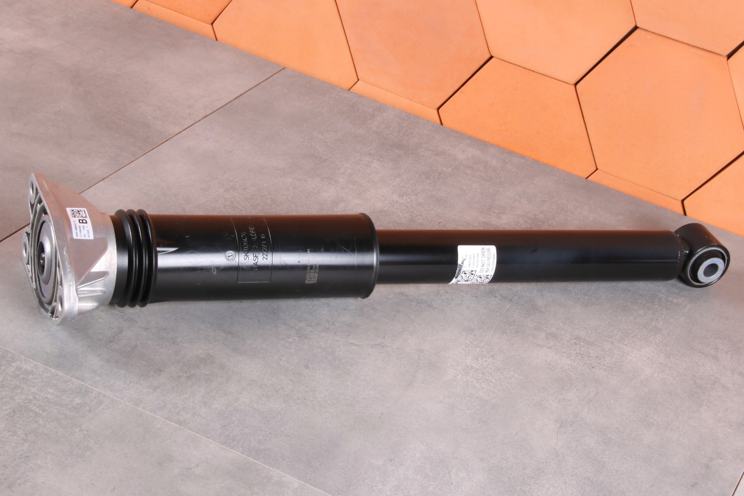 MINI COOPER F65 B38N B48N shock absorber right left rear part rear 5A31E35 88 km !!