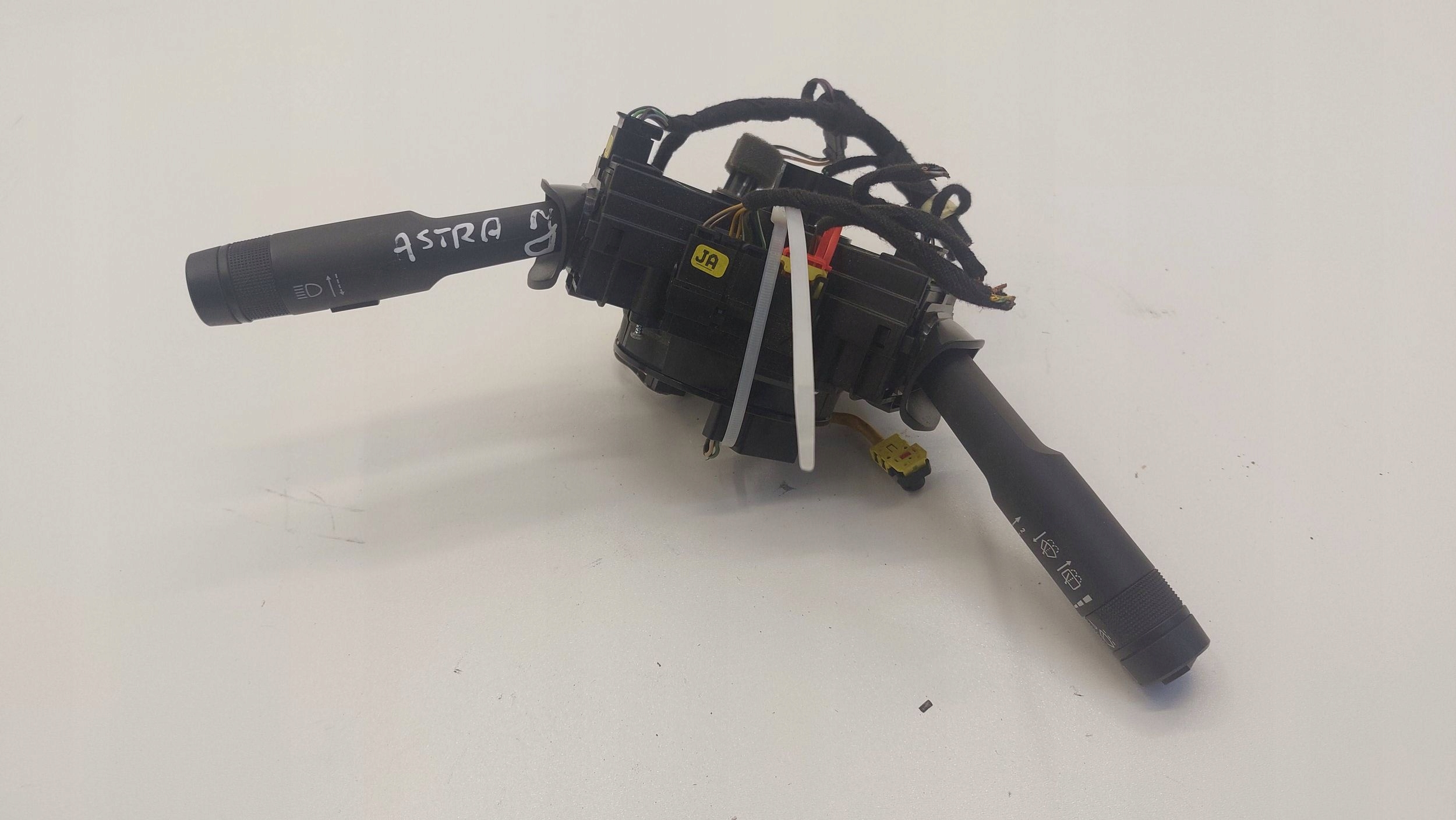 OPEL ASTRA J IV steering wheel levers and controls control ring 13335486 EUROPA