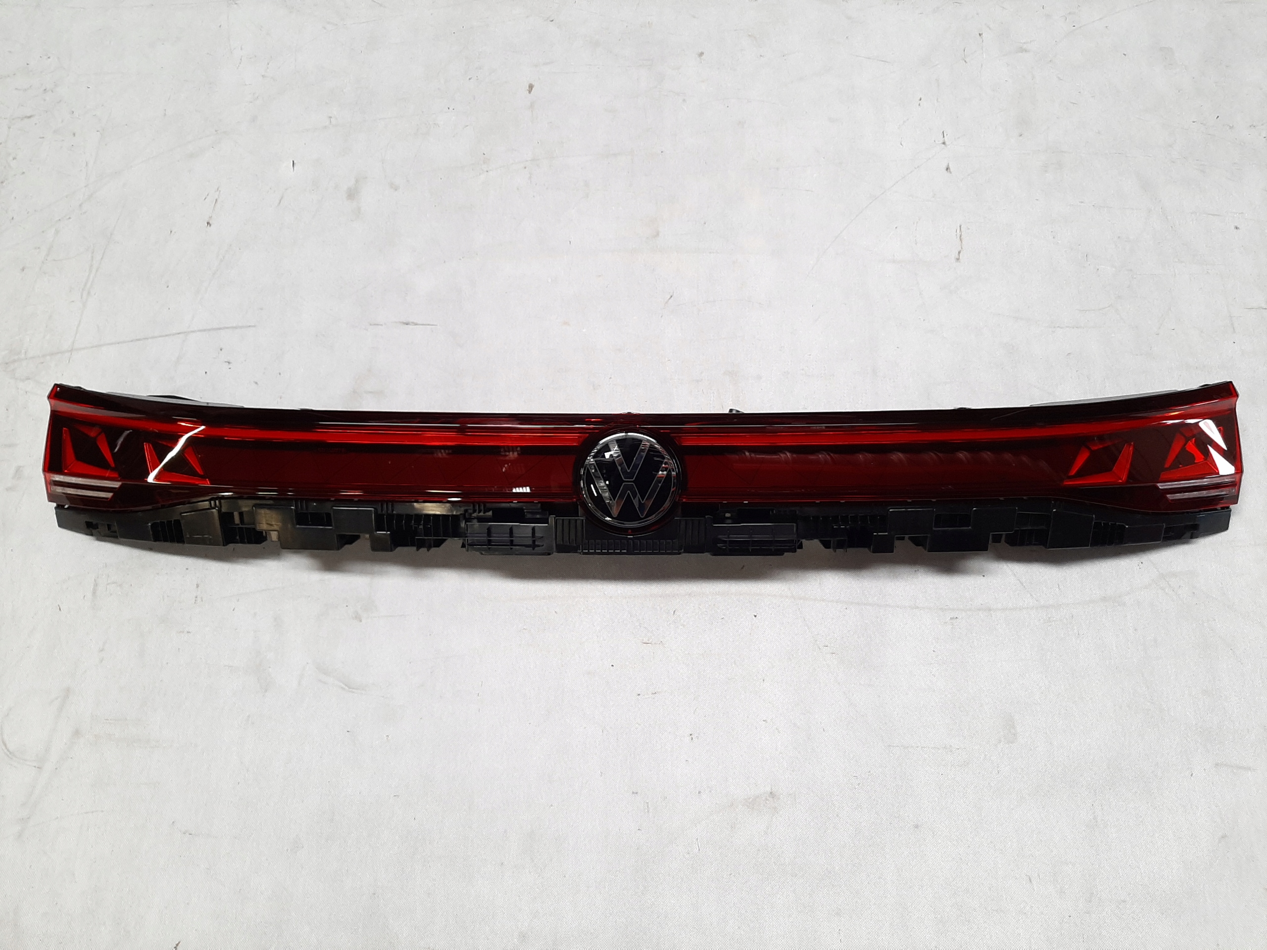 фонарь накладка vw 760945307E